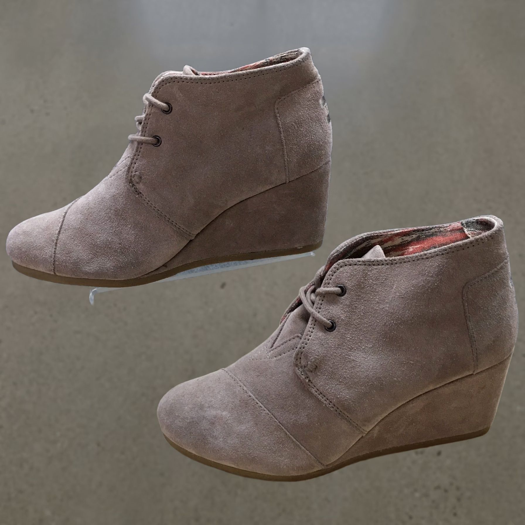 Toms TOMS Ankle Boots Womens 10 Brown Desert Round Toe Laced Up Wedge Heel Suede Boots Size US 10 / IT 40 - 1 Thumbnail