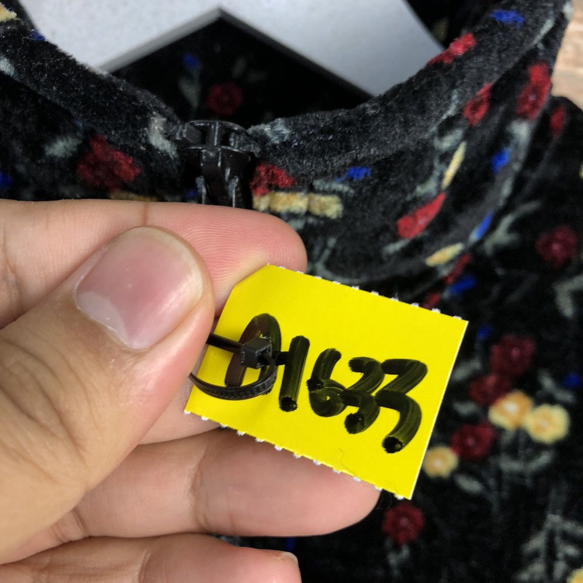 Japanese Brand × Vintage Char Dir Black art Sweather #A1633 Size US M / EU 48-50 / 2 - 9 Thumbnail