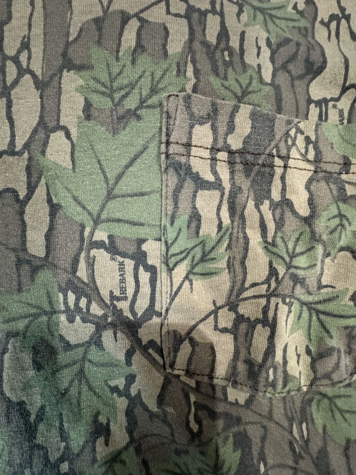 Other Vintage Camouflage pocket tshirt Size US L / EU 52-54 / 3 - 4 Thumbnail