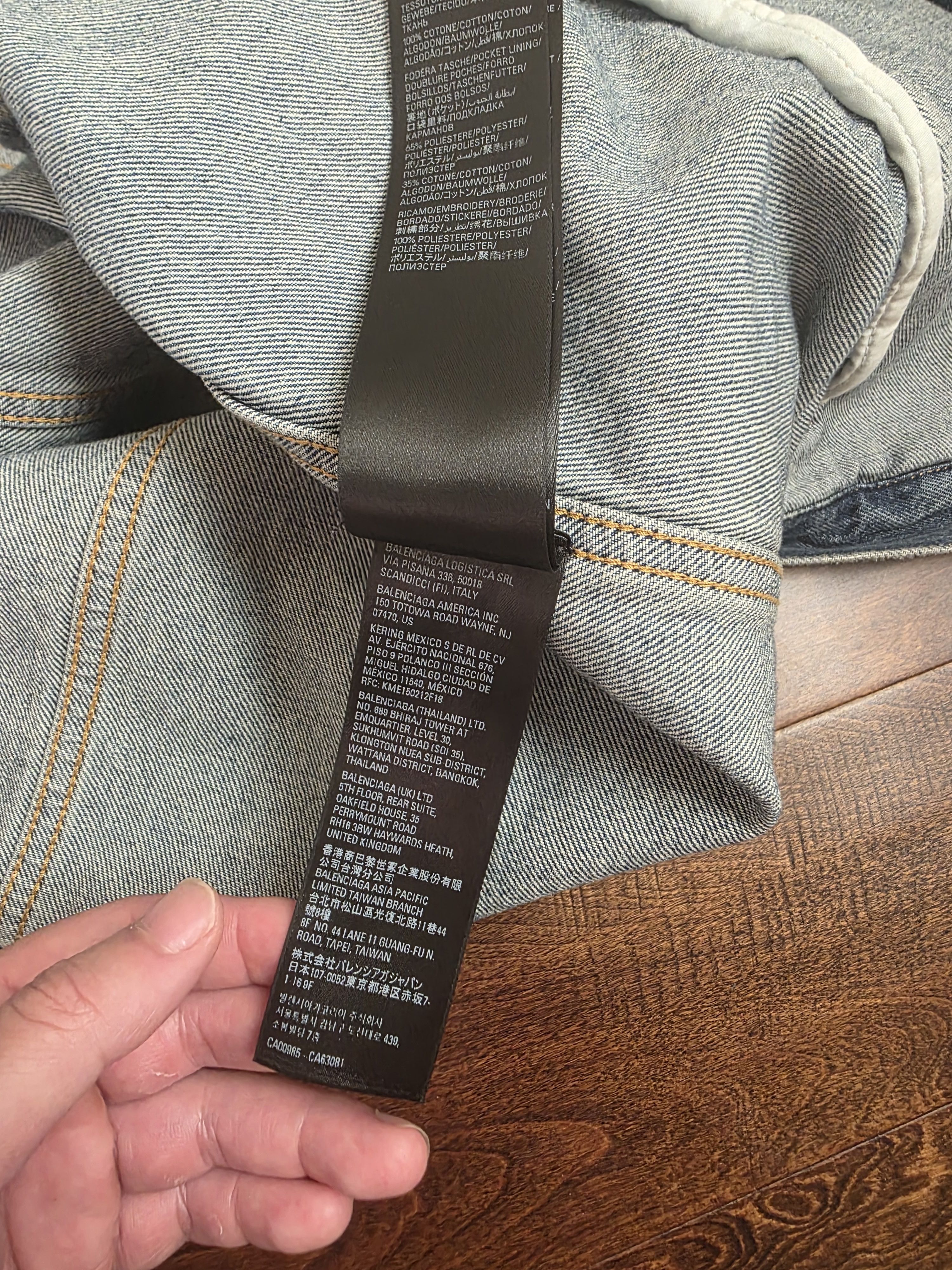 Balenciaga Balenciaga Tape Campaign Logo Denim Jean Jacket Sun Faded Size US M / EU 48-50 / 2 - 9 Thumbnail