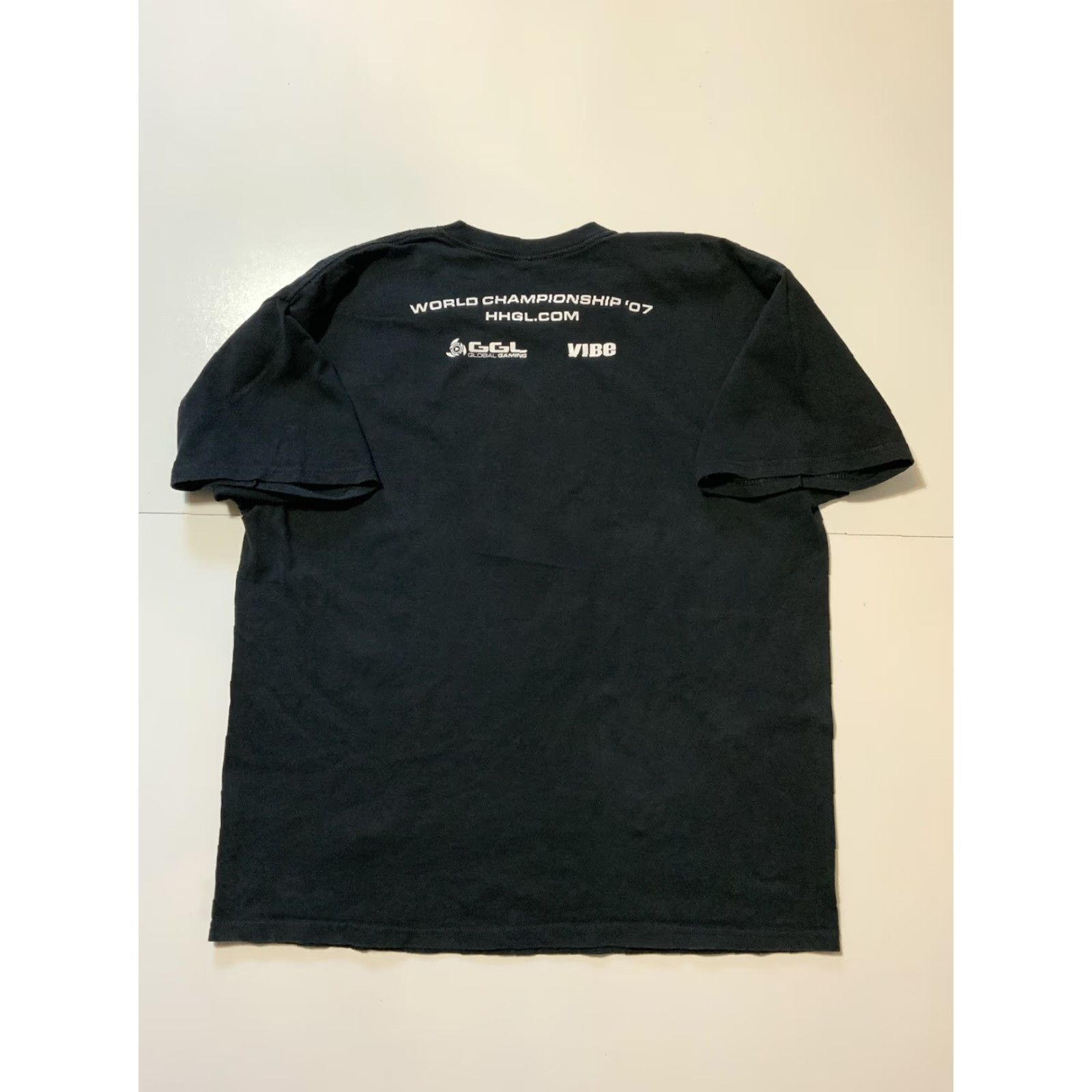 Gildan VINTAGE HHGL Hip Hop Gaming League World Championship 2007 Vibe Magazine Black T-Shirt XL Mens Hip Hop Graphic Shirt Black/XL Gildan Size US XL / EU 56 / 4 - 2 Thumbnail