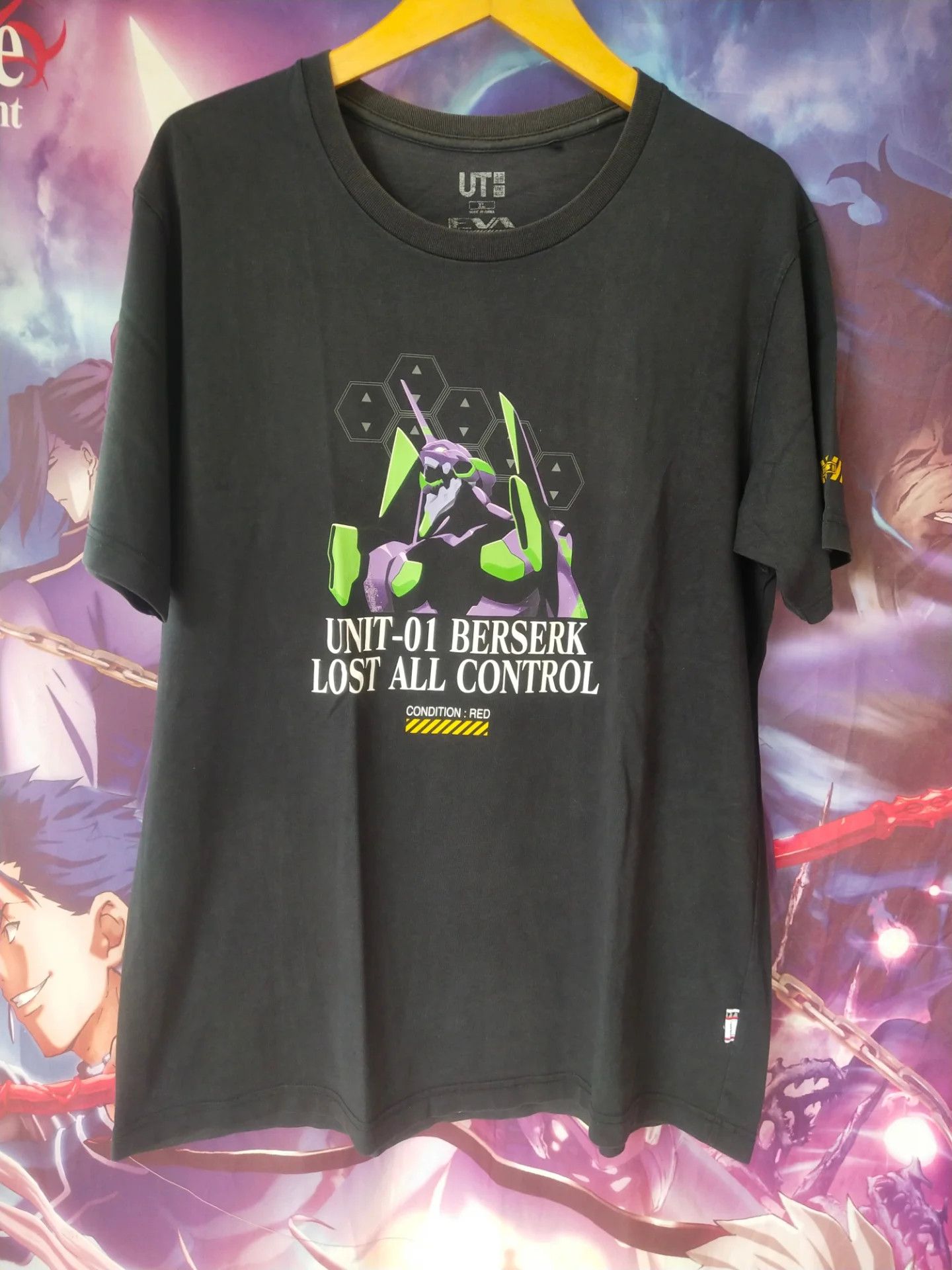 Anime Evangelion x Uniqlo Unit-01 Berserk Movie Tee Size US XL / EU 56 / 4 - 1 Thumbnail