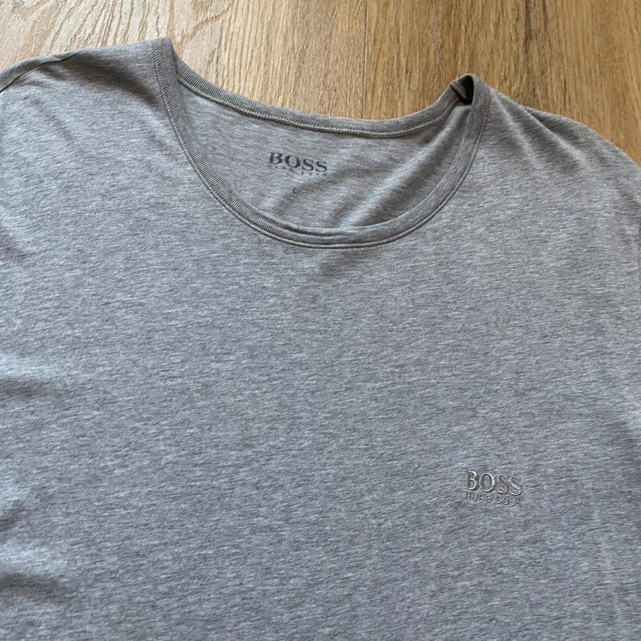 Hugo Boss Hugo Boss Embroidered T-shirt Casual Premium Size US L / EU 52-54 / 3 - 3 Thumbnail