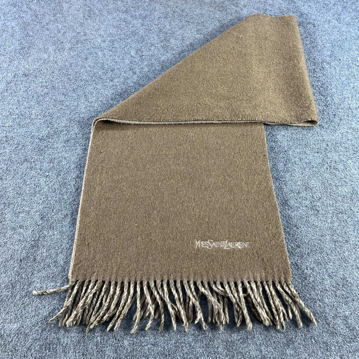 Vintage Vintage Yves Saint Laurent Scarf / Muffler / Neckwear T1432 Size ONE SIZE - 3 Thumbnail