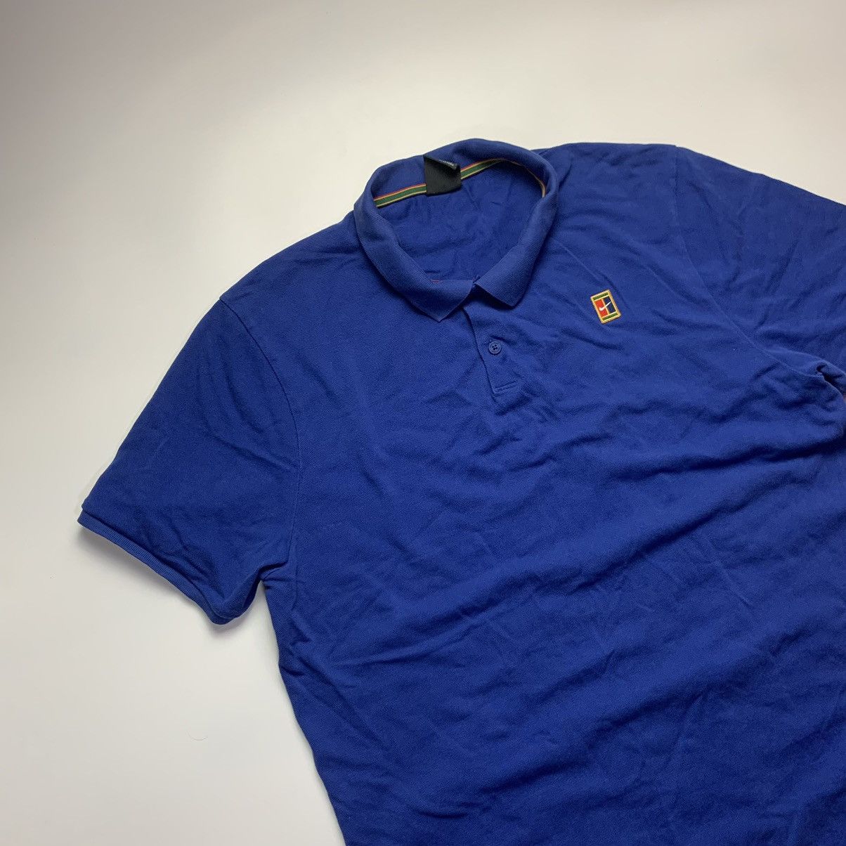 Other NIKE COURT RETRO SWOOSH LOGO POLO T-SHIRT Y2K Size US XL / EU 56 / 4 - 2 Thumbnail