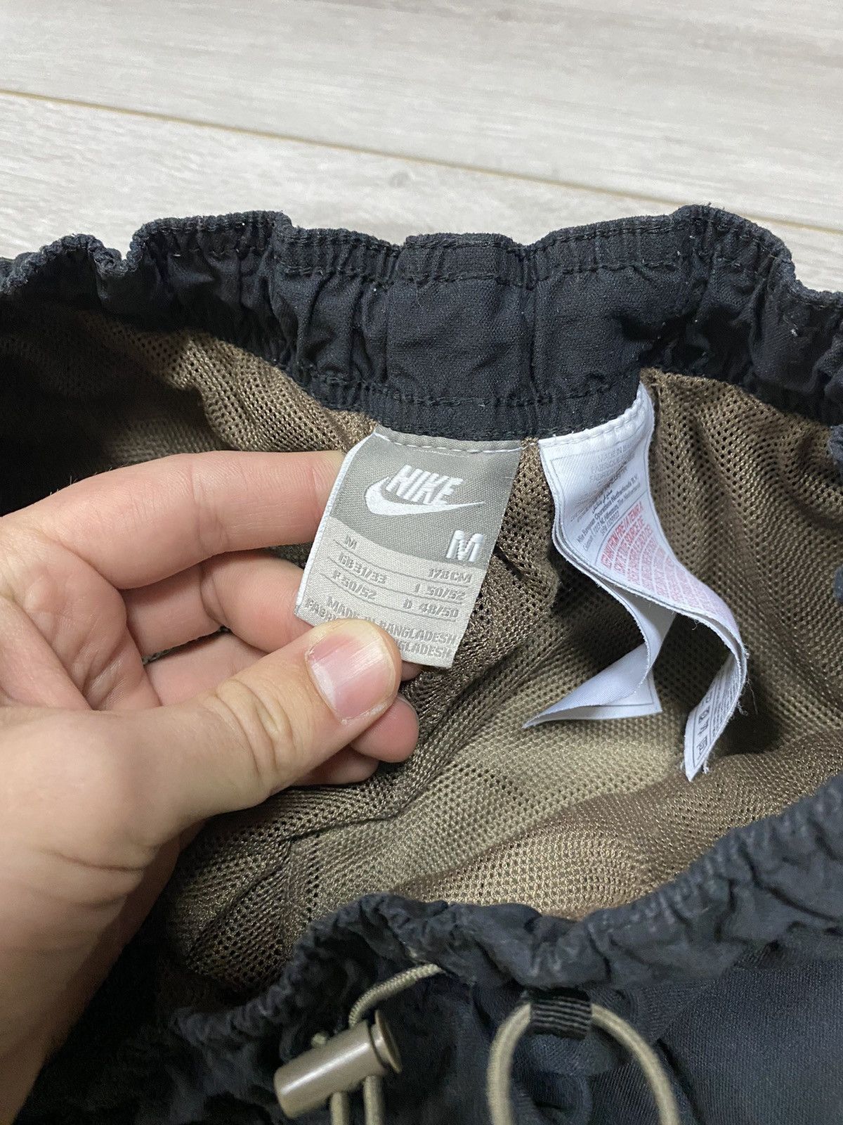 Nike Nike vintage nylon parachute wide pants ninja Size US 32 / EU 48 - 9 Thumbnail
