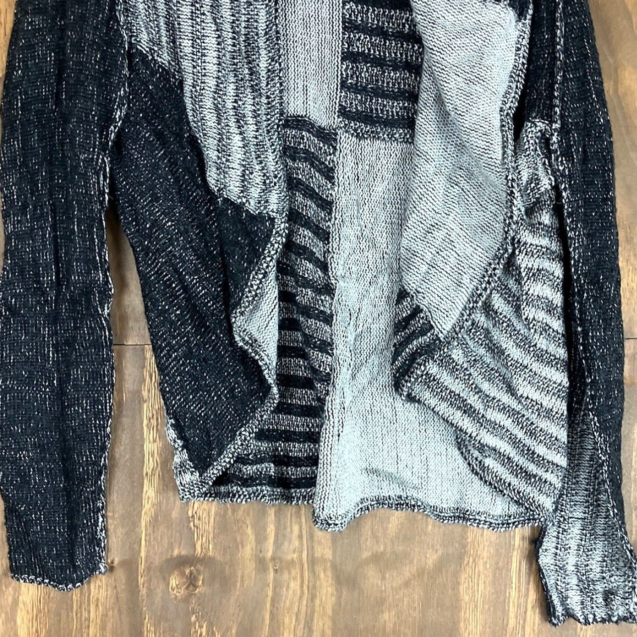 Vintage Cabi Womens Sweater Black Gray Open Front Cardigan Patchwork #483 Medium Cardigan, Sweater, Open Front, Patchwork, Black, Gray, M, Womens Size M / US 6-8 / IT 42-44 - 3 Thumbnail