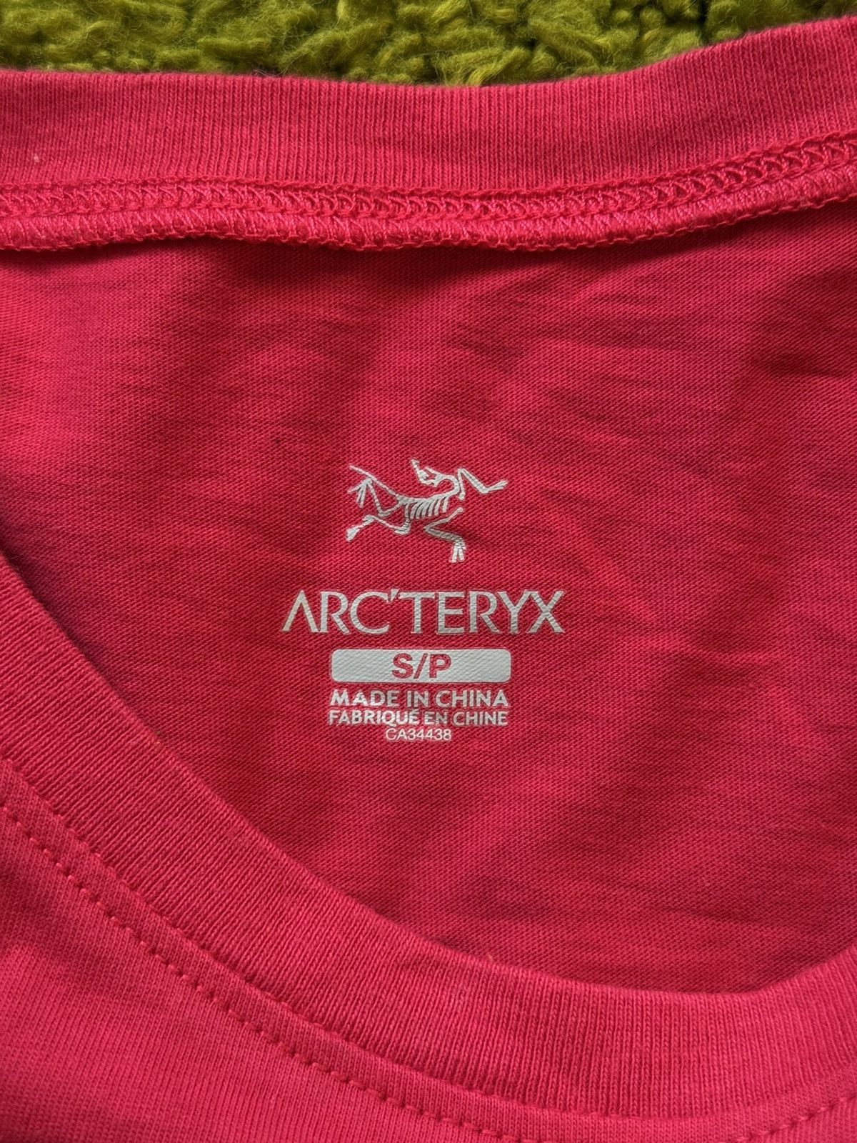 Arc'teryx Arcteryx graphic pink t-shirt Size S / US 4 / IT 40 - 5 Thumbnail