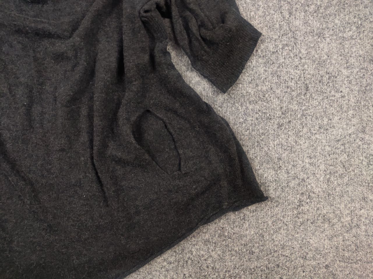hannes roether Hannes Roether Gray knitted top short sleeves wide neckline Size S / US 4 / IT 40 - 4 Thumbnail