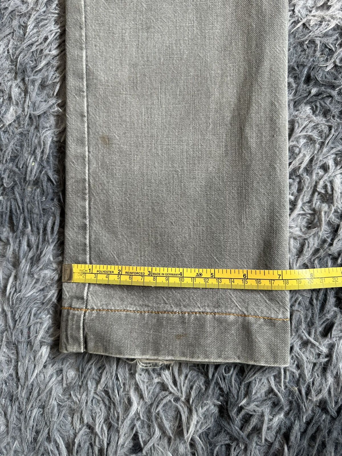Dolce & Gabbana 00’s VTG Dolce & Gabbana 14 Gold distressed grey dirty jeans Size US 32 / EU 48 - 19 Thumbnail