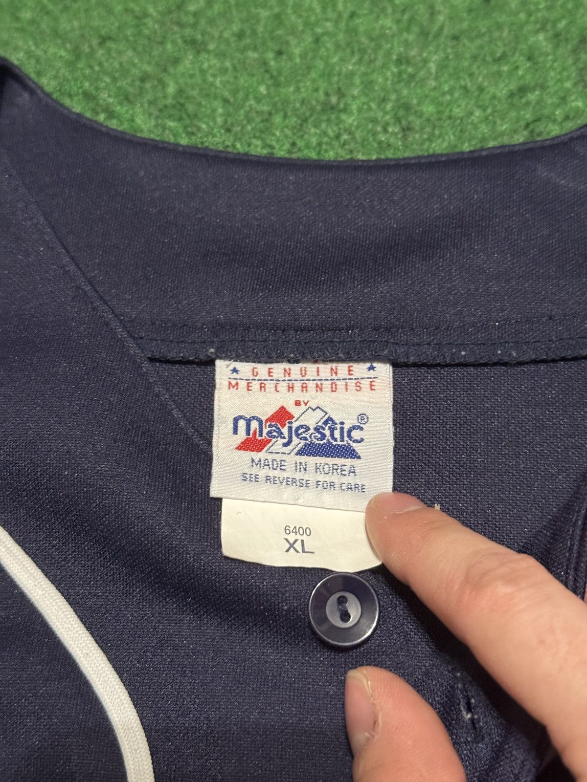 Majestic Cleveland Indians Vintage XL/XXL 24x32 MLB Baseball Jersey Size US XL / EU 56 / 4 - 4 Thumbnail