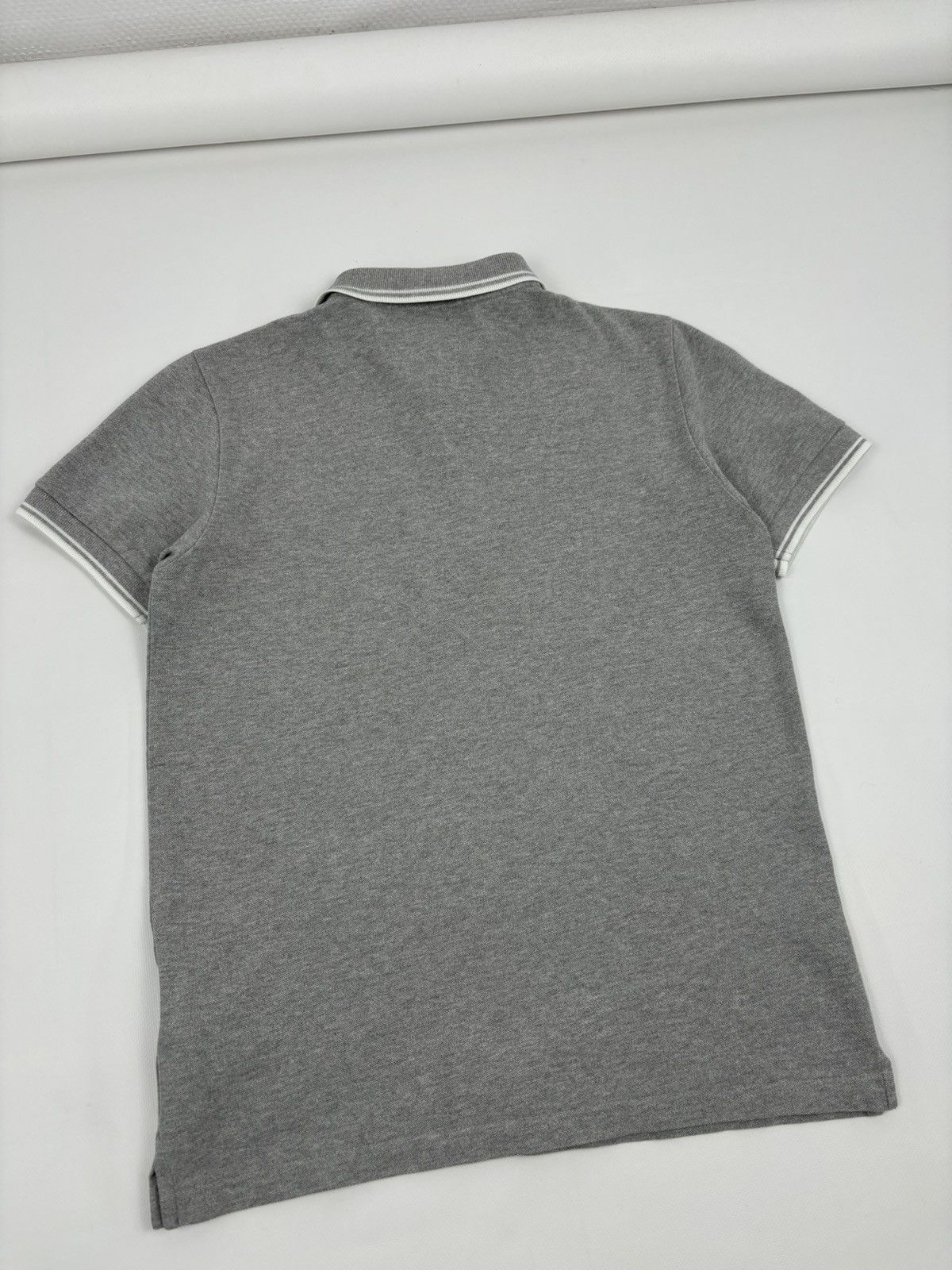 Moncler Women's Gamme Bleu MAGLIA Manica Corta Polo Grey Cotton Patch Logo Buttons T-Shirt Size ONE SIZE - 13 Thumbnail