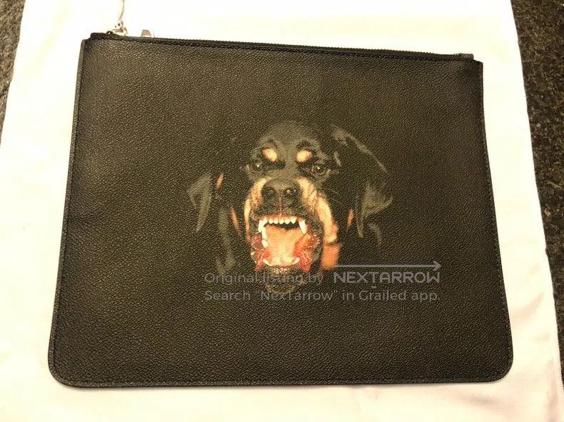Givenchy Givenchy Classic Dog Head Clutch. Size ONE SIZE - 1 Thumbnail
