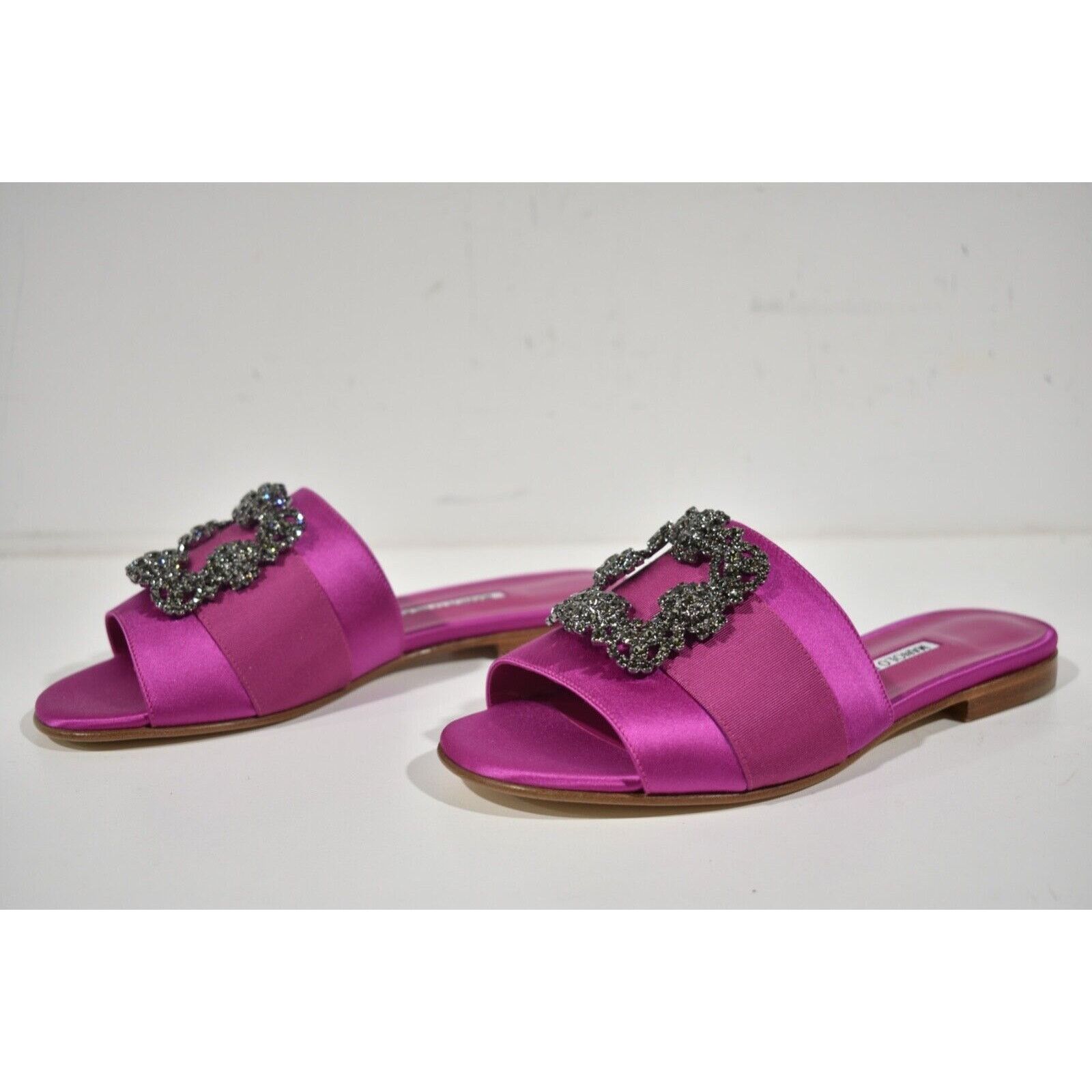 Manolo Blahnik Manolo Blahnik Martamod Hangisi Crystal Buckle Pink Satin Size US 7.5 / IT 37.5 - 12 Thumbnail