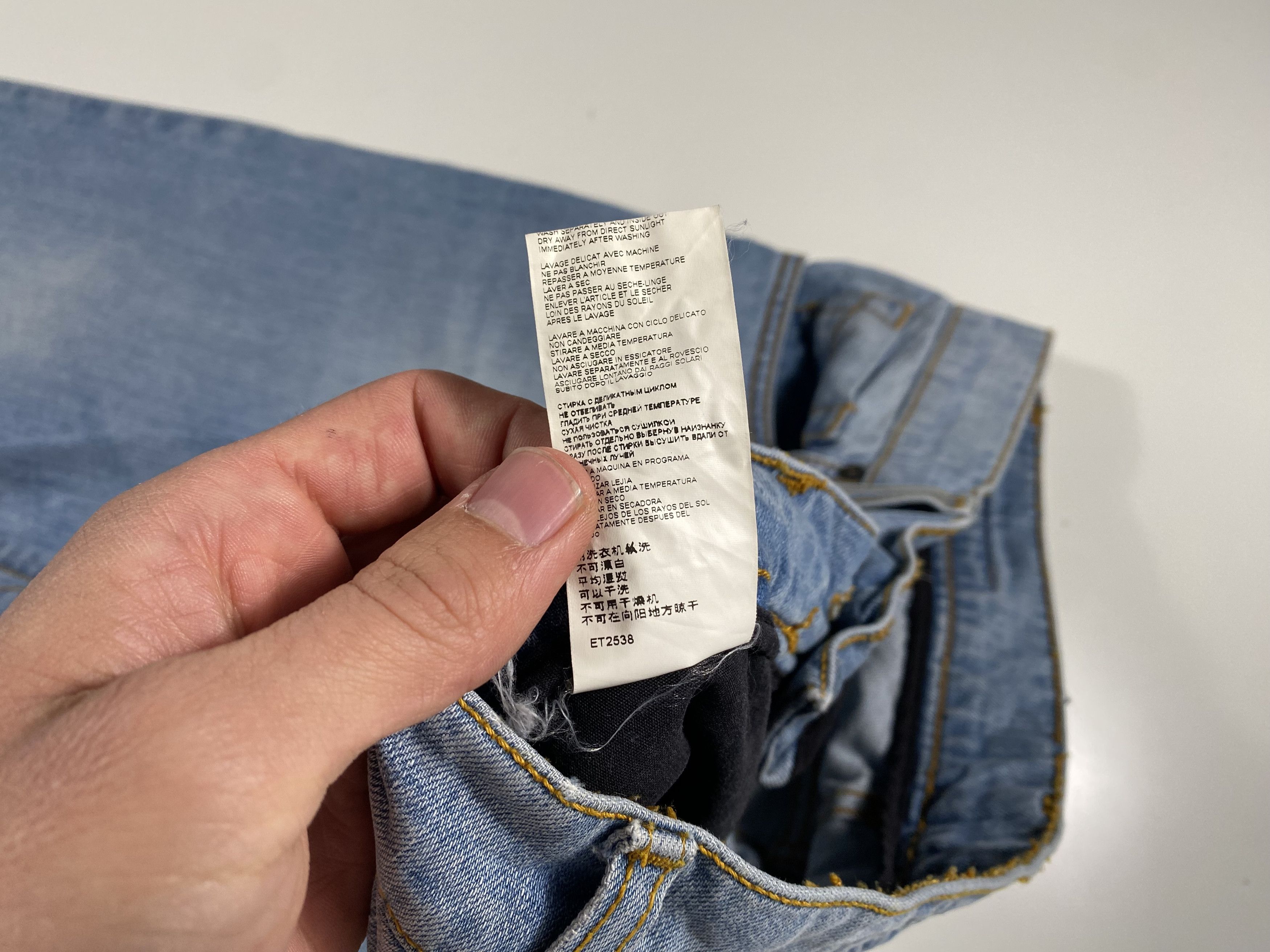 Dirk Bikkembergs Dirk Bikkembergs Slim Straight Leg Light Wash Jeans 32x28 Size US 32 / EU 48 - 6 Thumbnail