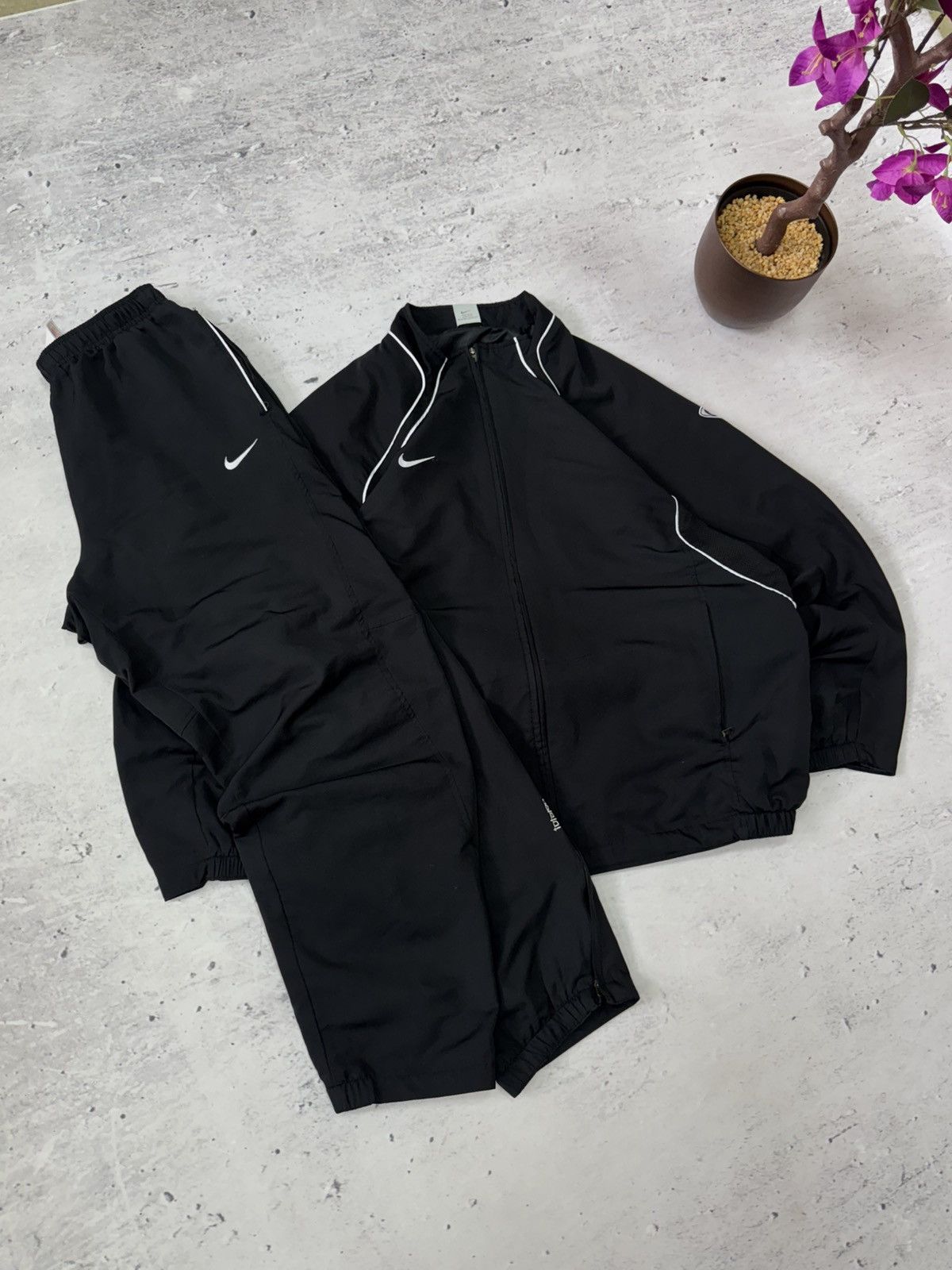 Nike × Vintage NIKE NYLON VINTAGE BASIC LOGO OVERSIZE BAGGY TRACK