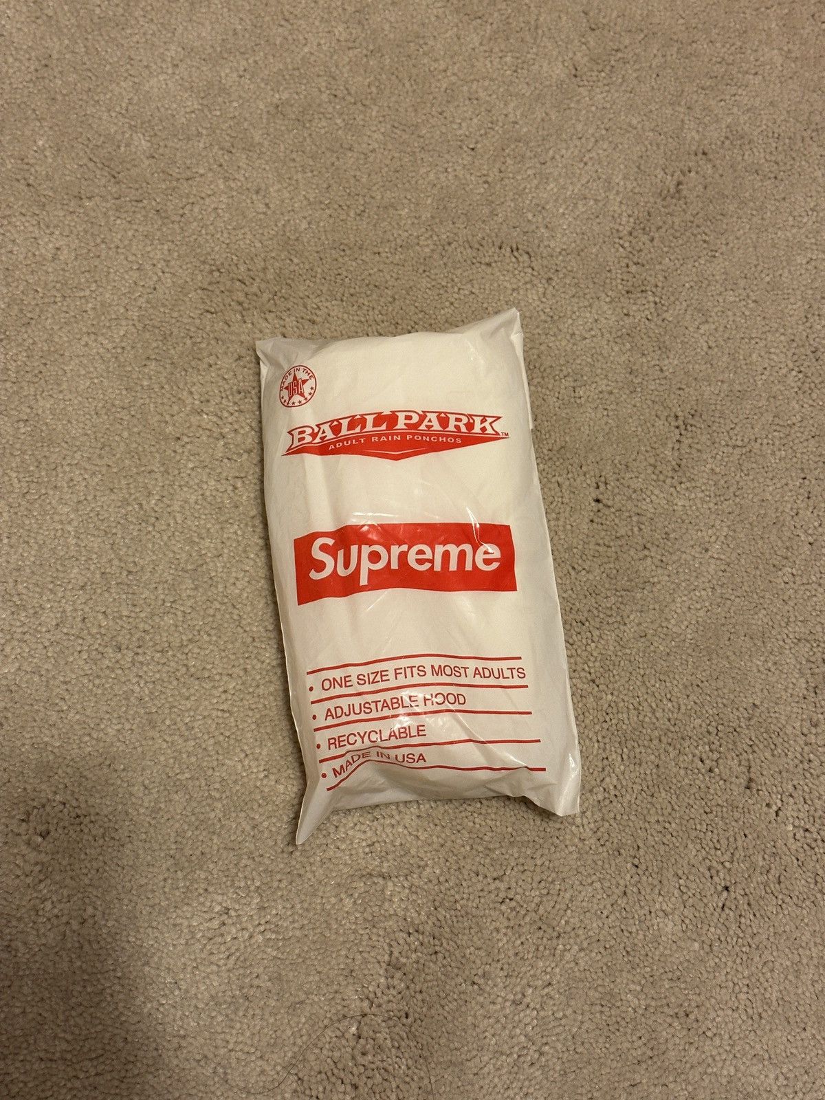 Supreme Supreme Box Logo Poncho New Size ONE SIZE - 2 Thumbnail