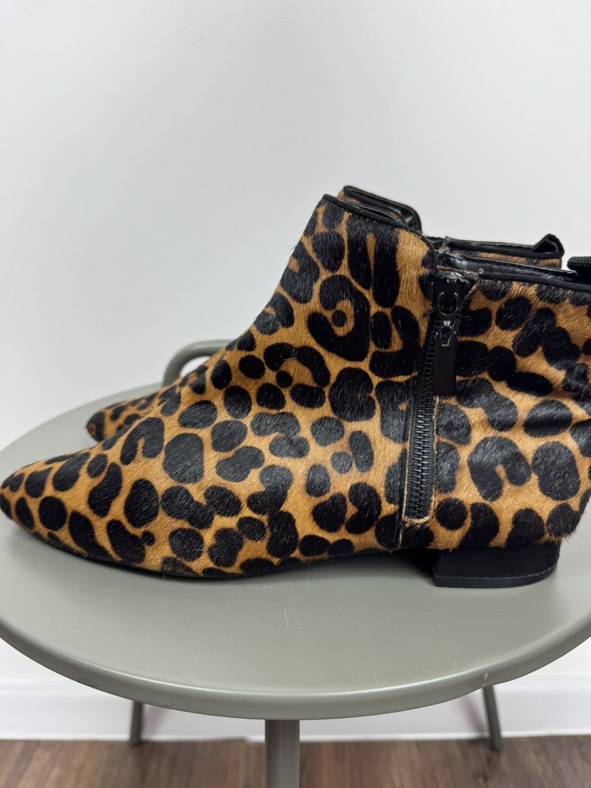 Other Women’s Leopard Print Faux Pointed Toe Ankle Boots Size 40 Size US 9 / IT 39 - 7 Thumbnail