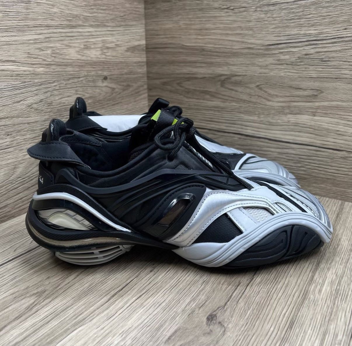 Balenciaga Balenciaga Tyrex Black & Silver Sneakers J41 Size US 7 / IT 37 - 4 Thumbnail