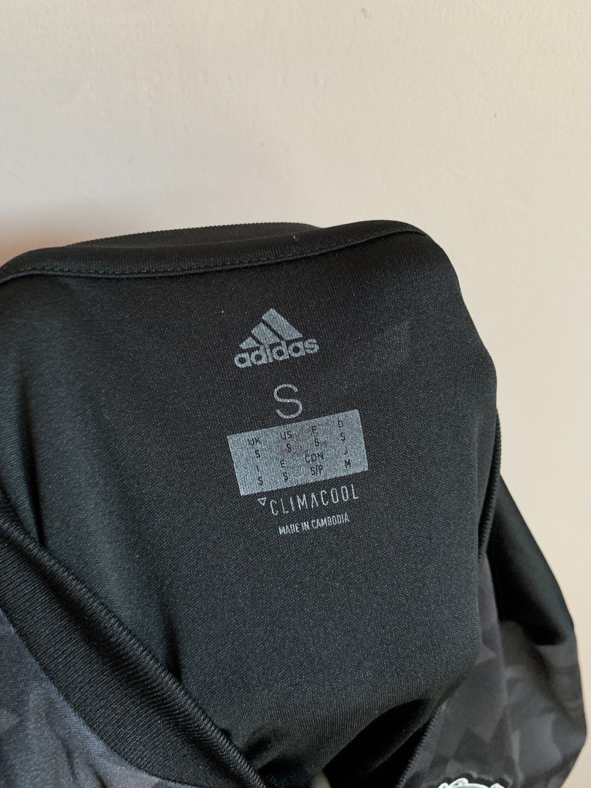 Adidas Manchester United 2018 Away Football Shirt Adidas Soccer S Size US S / EU 44-46 / 1 - 12 Thumbnail