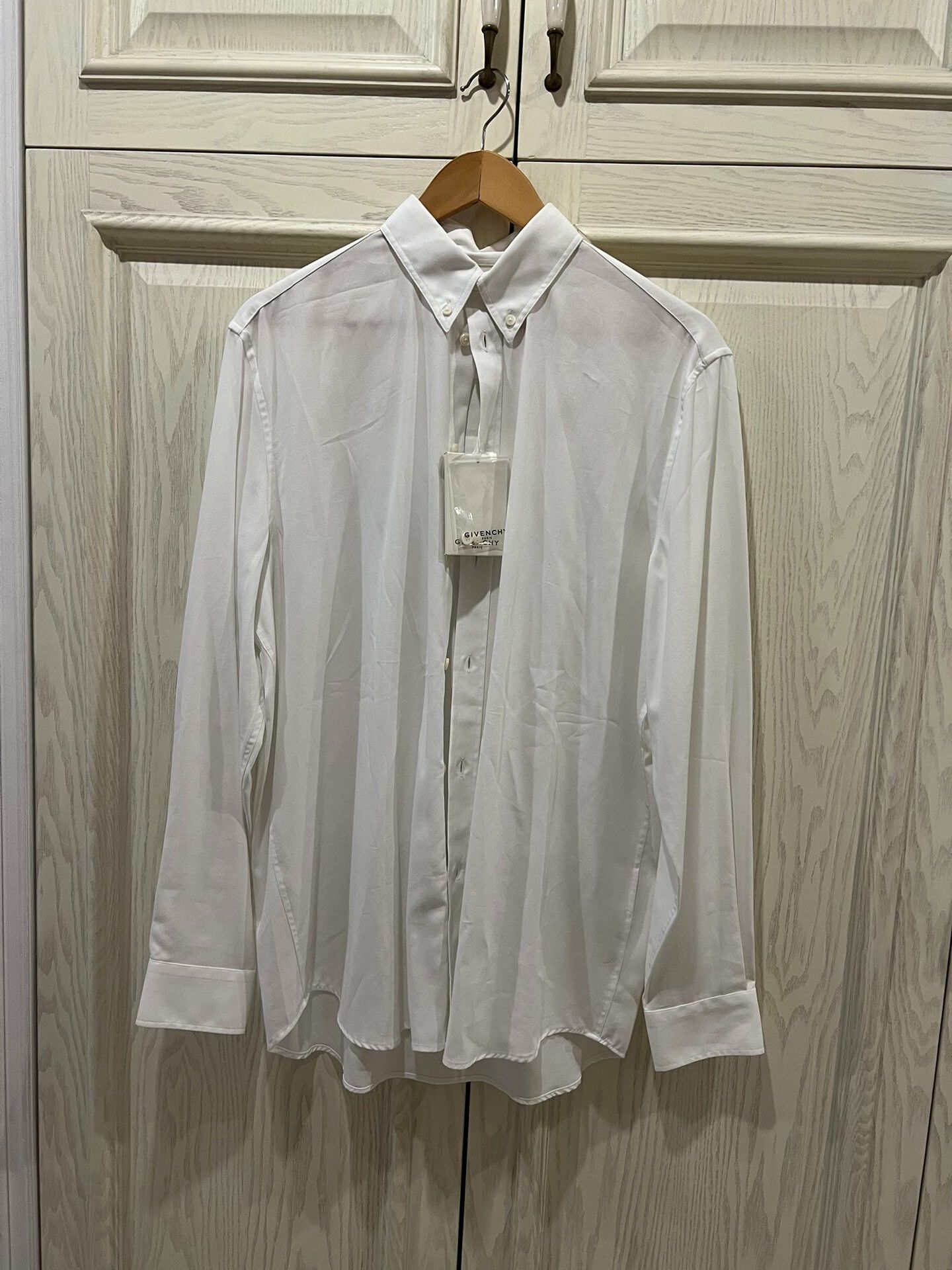 Givenchy givenchy new embroidered back shirt Size US M / EU 48-50 / 2 - 2 Thumbnail