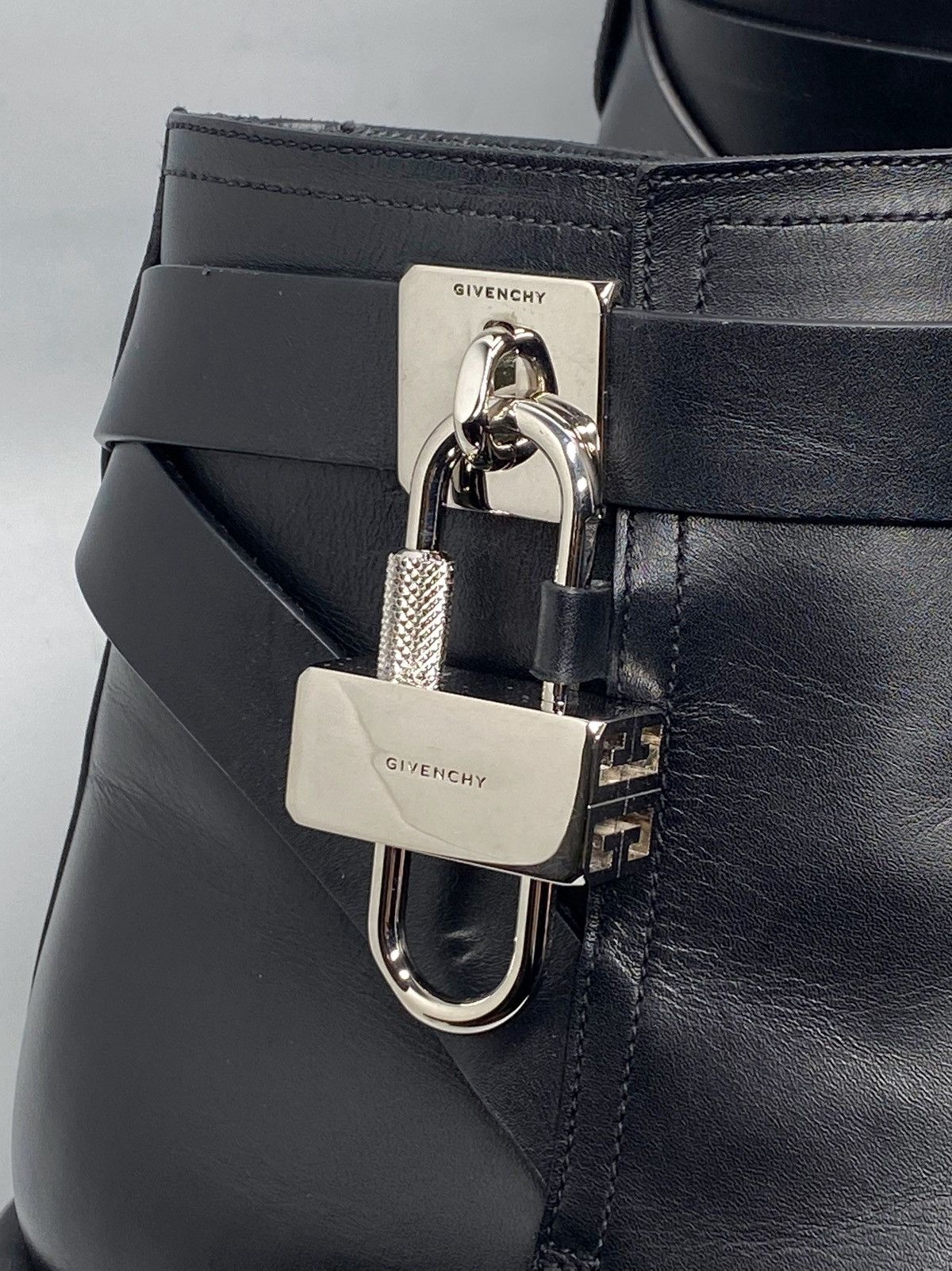 Givenchy Givenchy Padlock Ankle Leather Boots size 42 Size US 12 / IT 42 - 11 Thumbnail