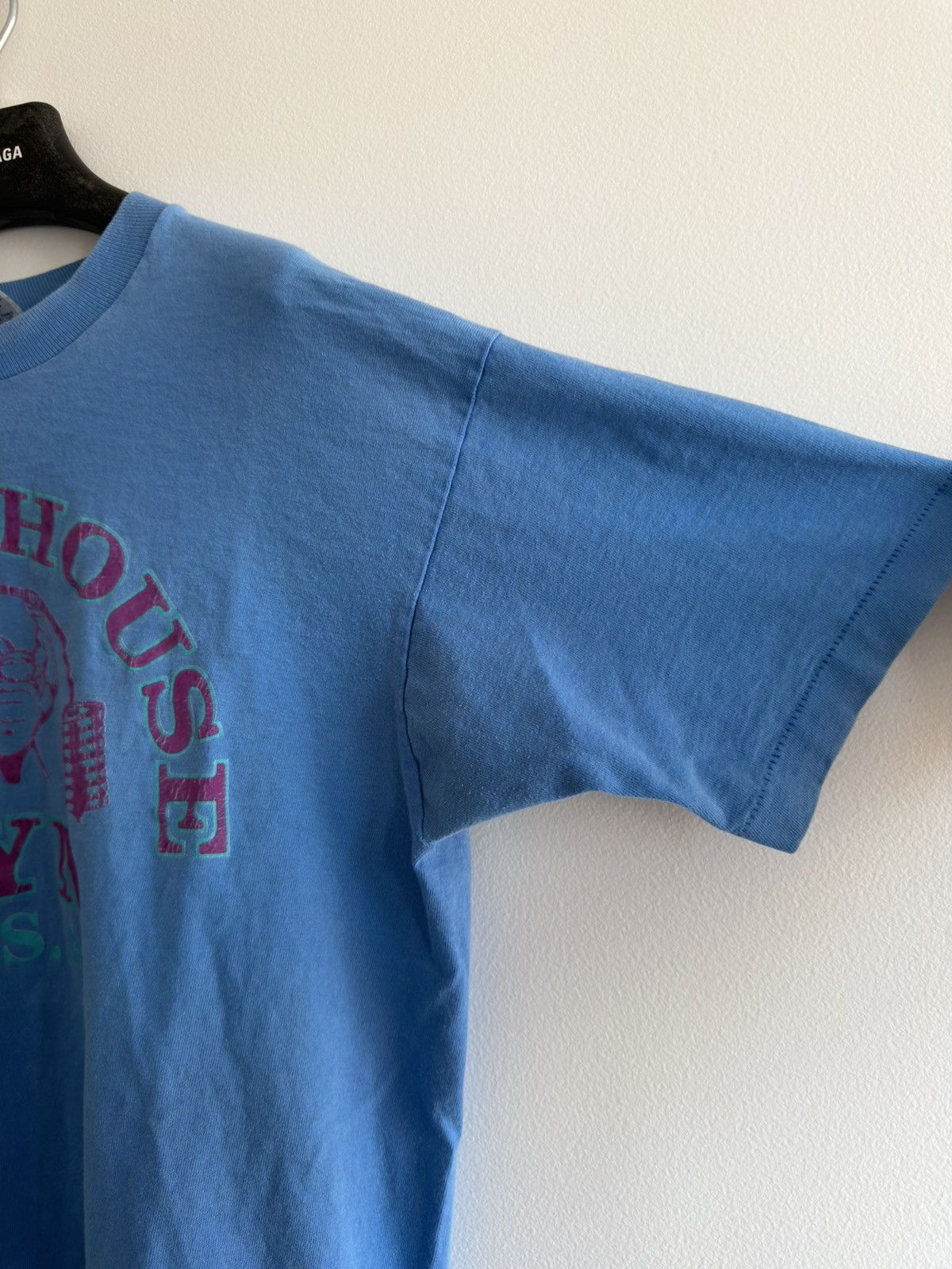 Vintage *RARE* 1990s 90s VINTAGE POWERHOUSE GYM BLUE PURPLE USA TEE Size US M / EU 48-50 / 2 - 4 Thumbnail