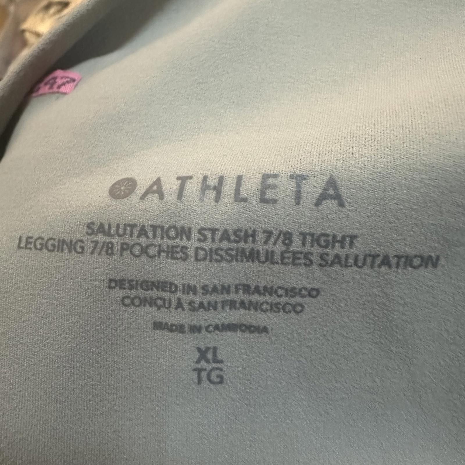 Designer Athleta Green Women's Set – Top, Legging and Cardigan Size ONE SIZE - 6 Thumbnail