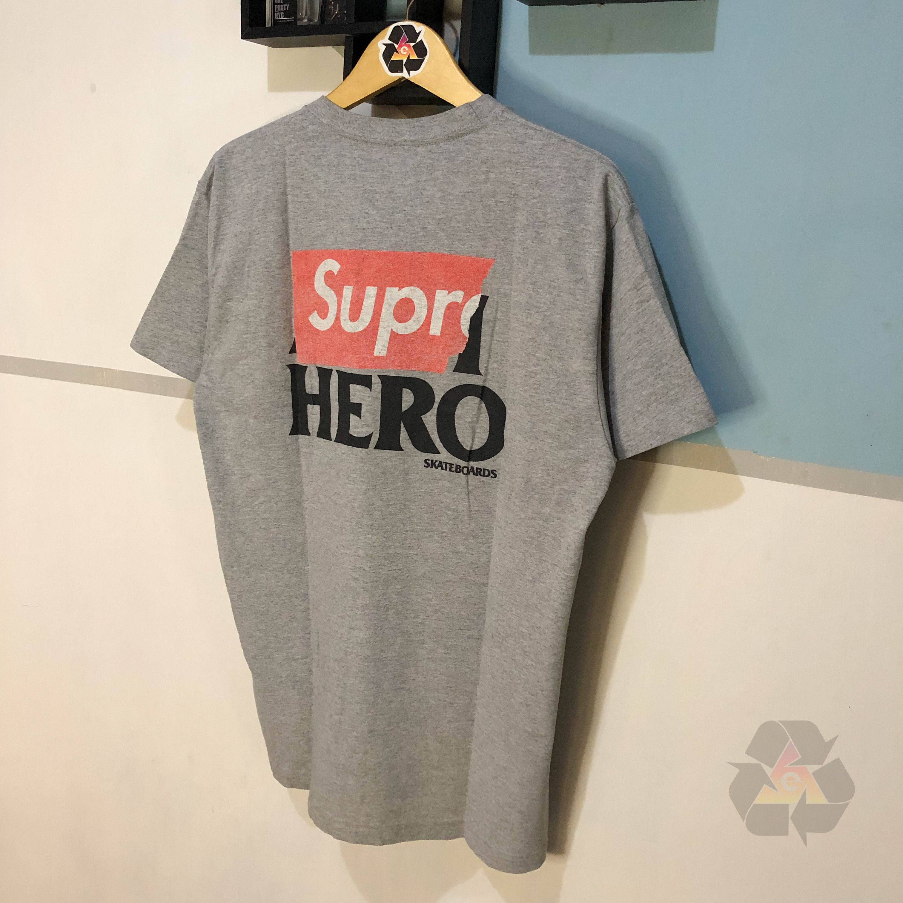 Supreme Supreme Anti Hero S/S 2014 T-Shirt Size US L / EU 52-54 / 3 - 8 Thumbnail