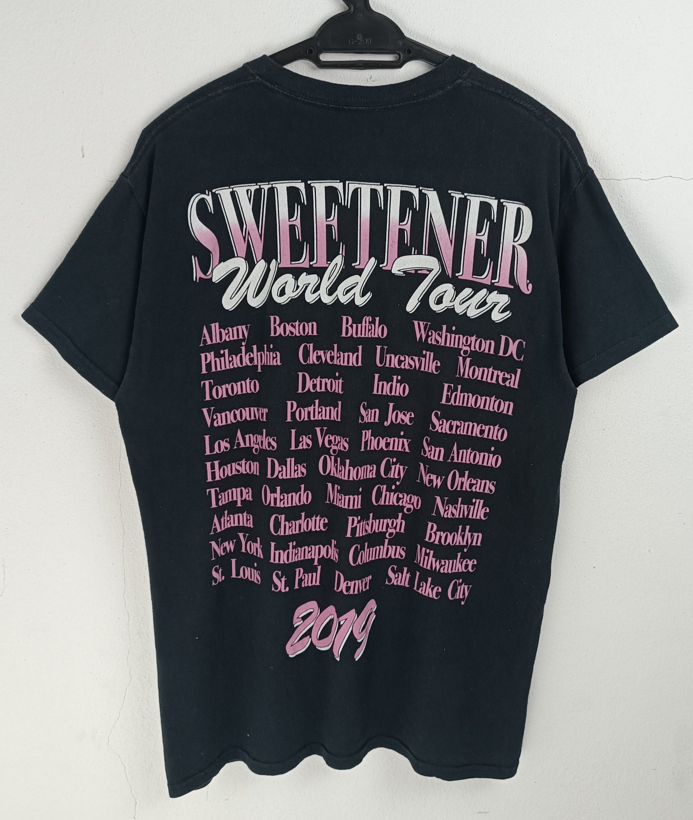Rap Tees ARIANA GRANDE 2019 THANK U, NEXT! TEE FADED swift eilish Size US M / EU 48-50 / 2 - 4 Thumbnail