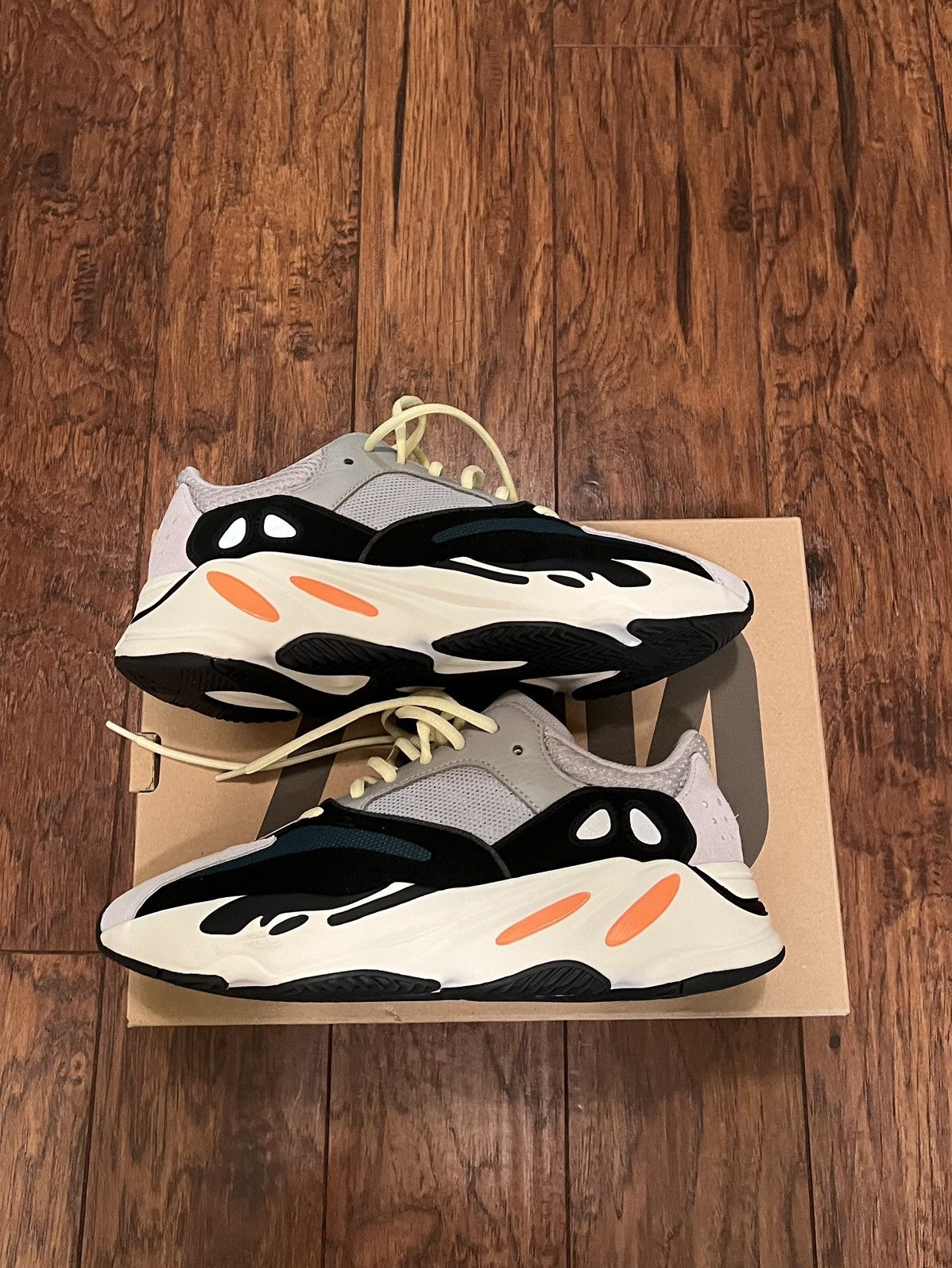 adidas yeezy 750 waverunner