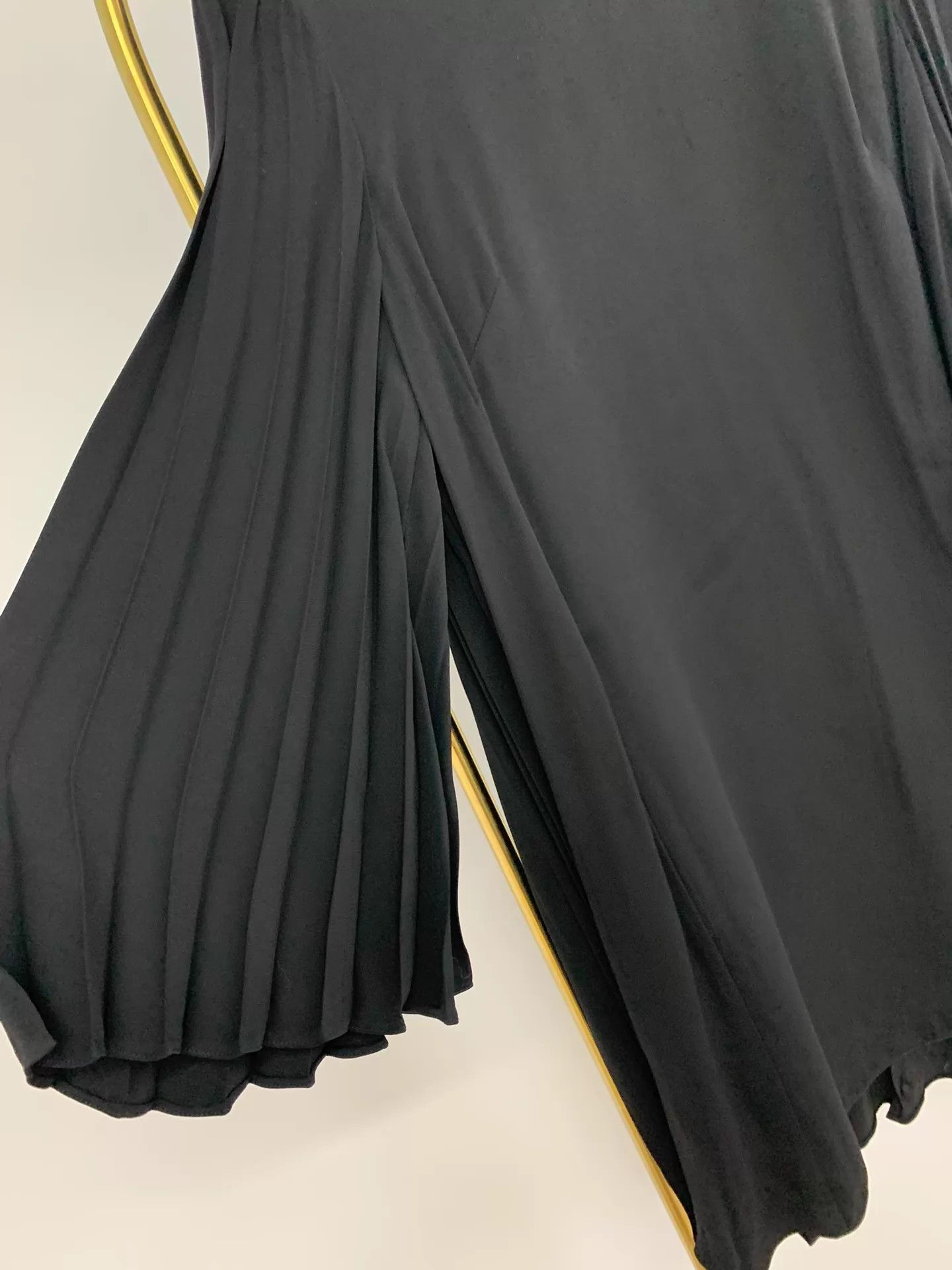 Valentino Valentino Black Pleated Long Sleeve Dress 40 New Size S / US 4 / IT 40 - 2 Thumbnail