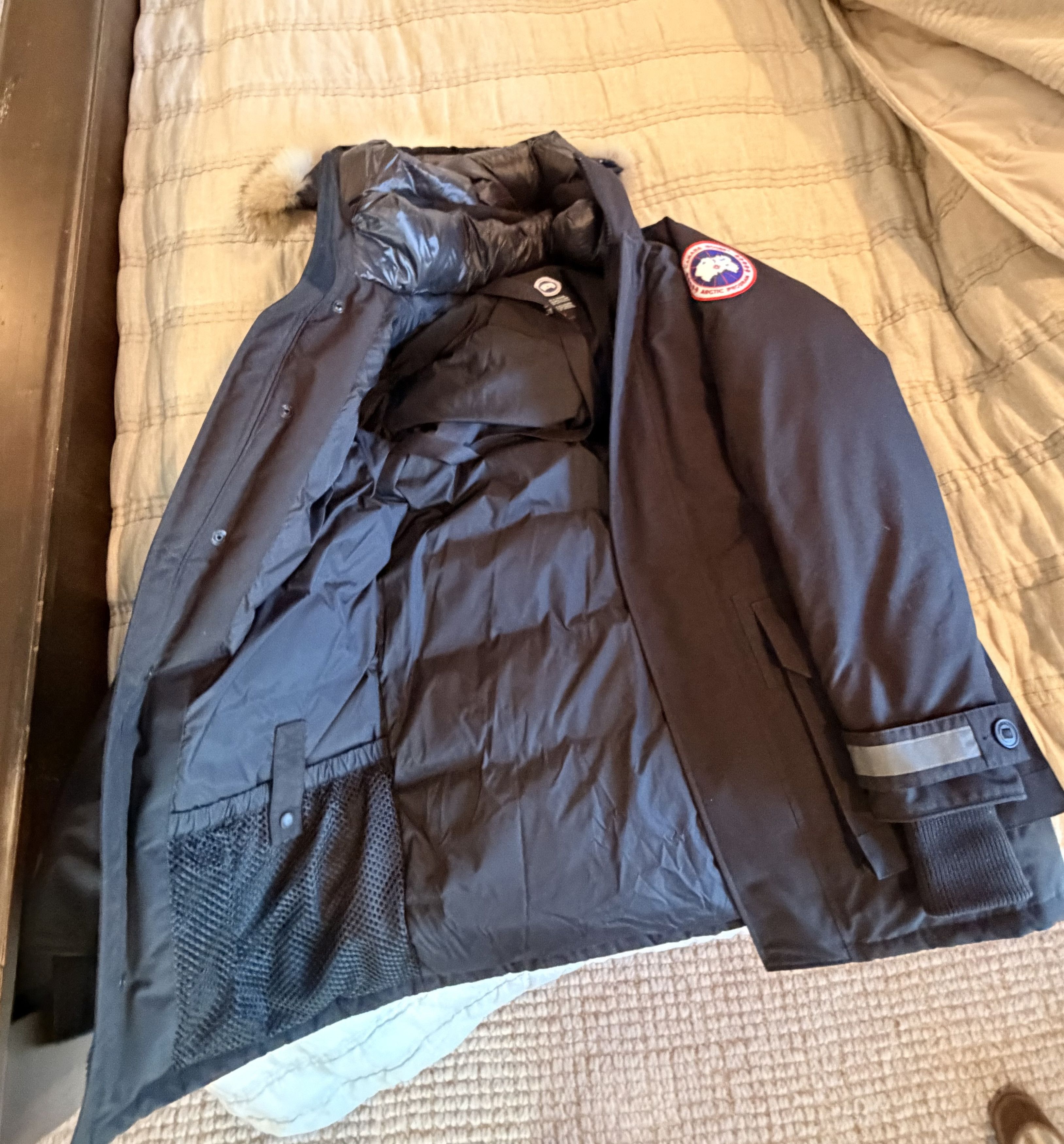 Canada Goose Canada Goose Men’s Parka – Style 9513M – Size Medium Size US M / EU 48-50 / 2 - 9 Thumbnail