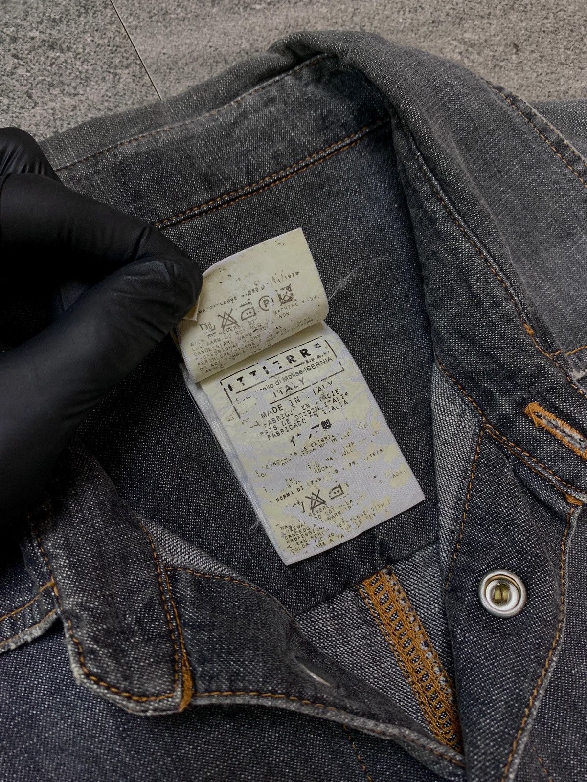 Dolce & Gabbana FREE TAX! Misplaced Pocket Denim Shirt - Medium Size US M / EU 48-50 / 2 - 7 Thumbnail