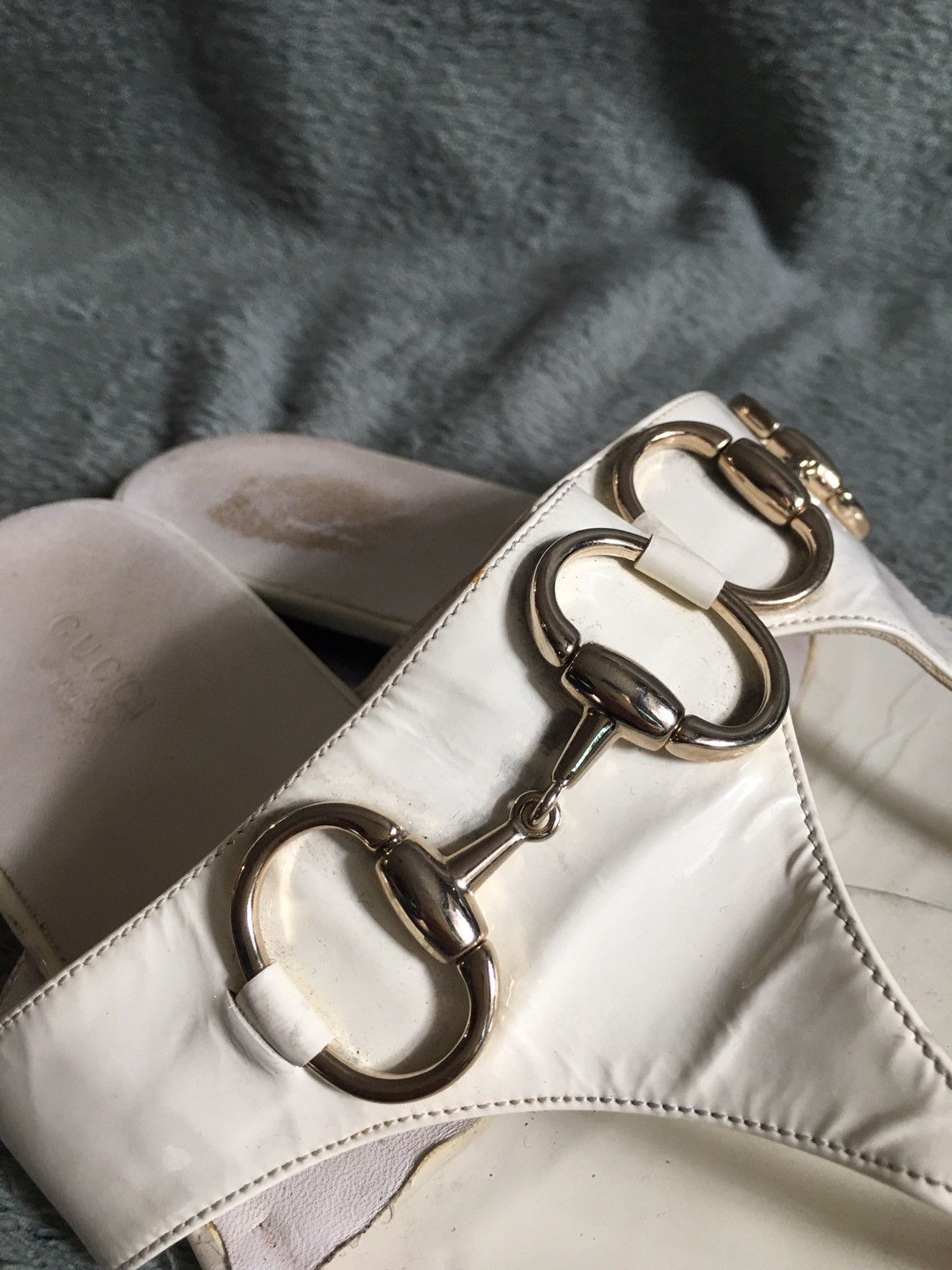 Gucci GUCCI Ivory Patent Leather Horsebit Flip Flop Sandals EU38 Size US 8 / IT 38 - 6 Thumbnail