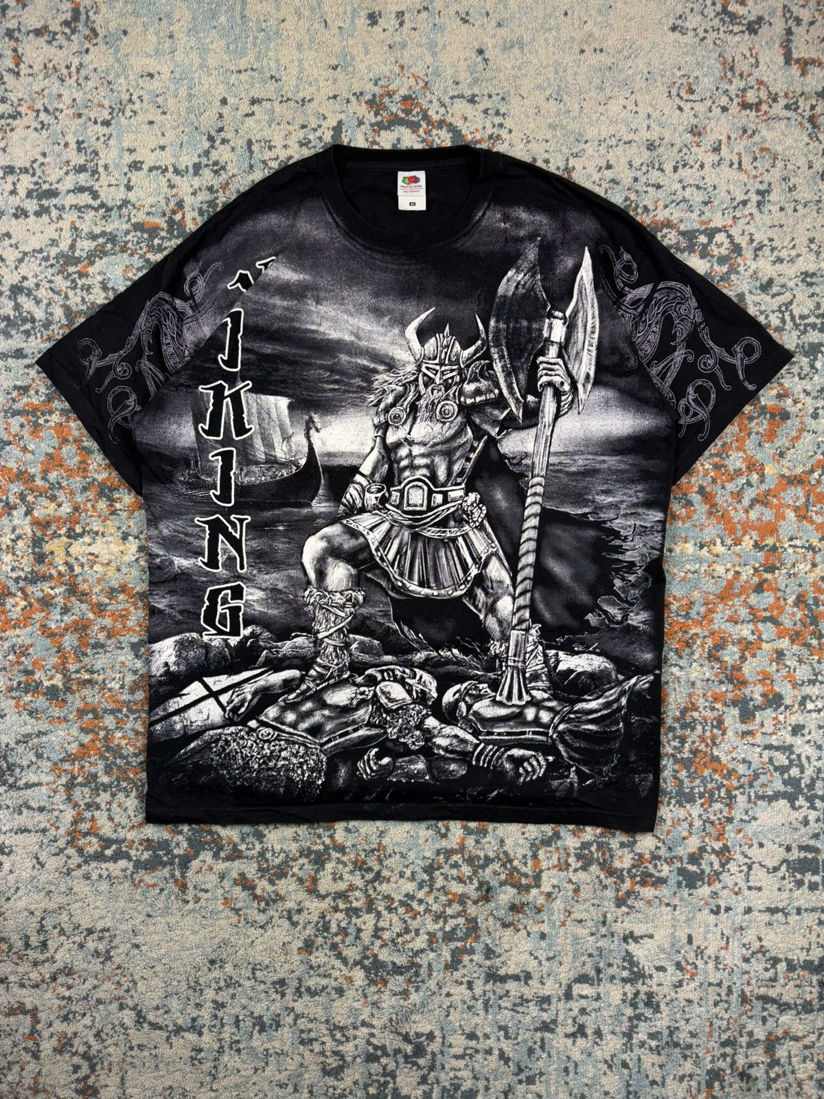 Vintage Vintage 00s crazy Viking all over print tee Size US XL / EU 56 / 4 - 1 Thumbnail