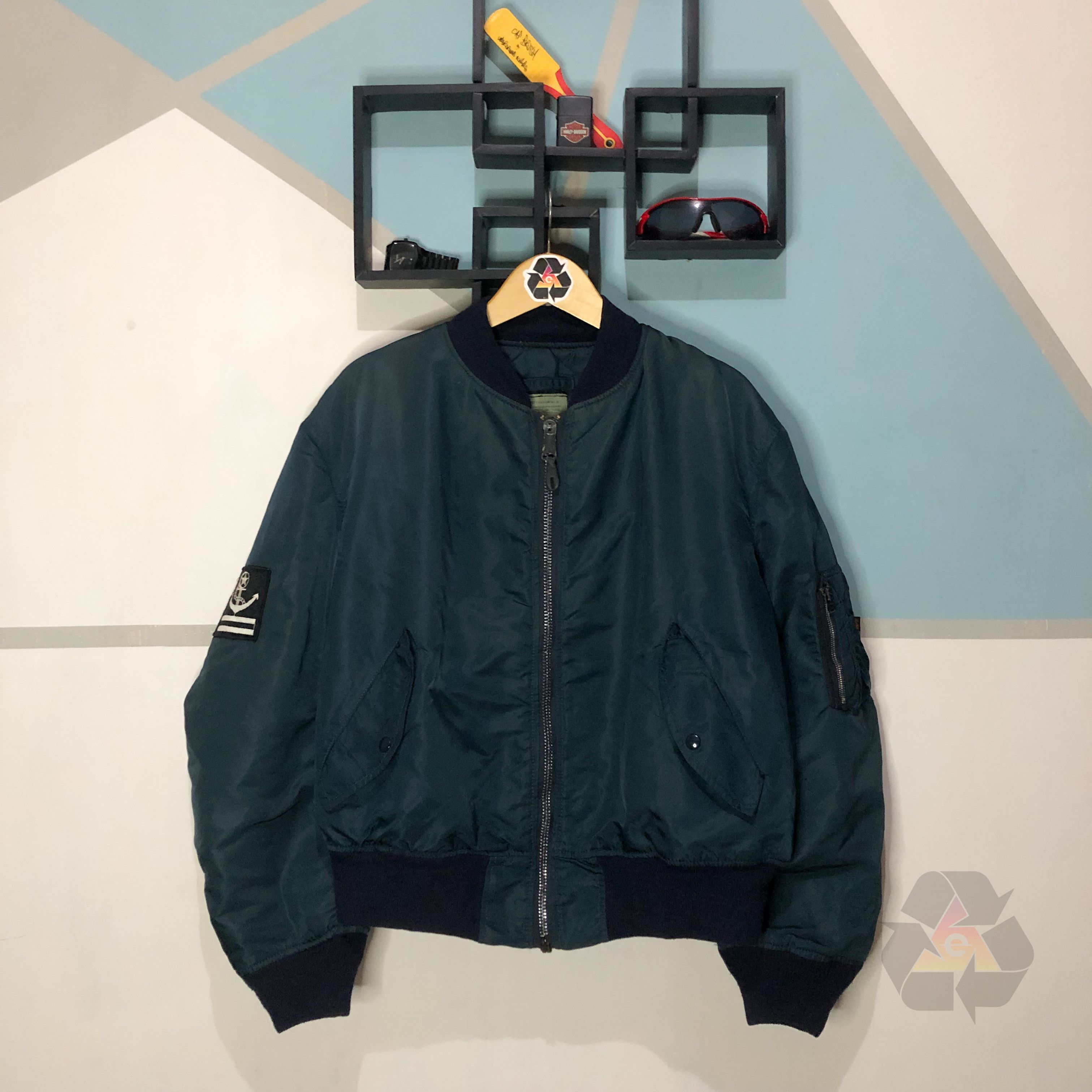 Alpha Industries Vintage Alpha Industries Flayer's Mil-J-82790J USAF MA-1 Size US XL / EU 56 / 4 - 2 Thumbnail