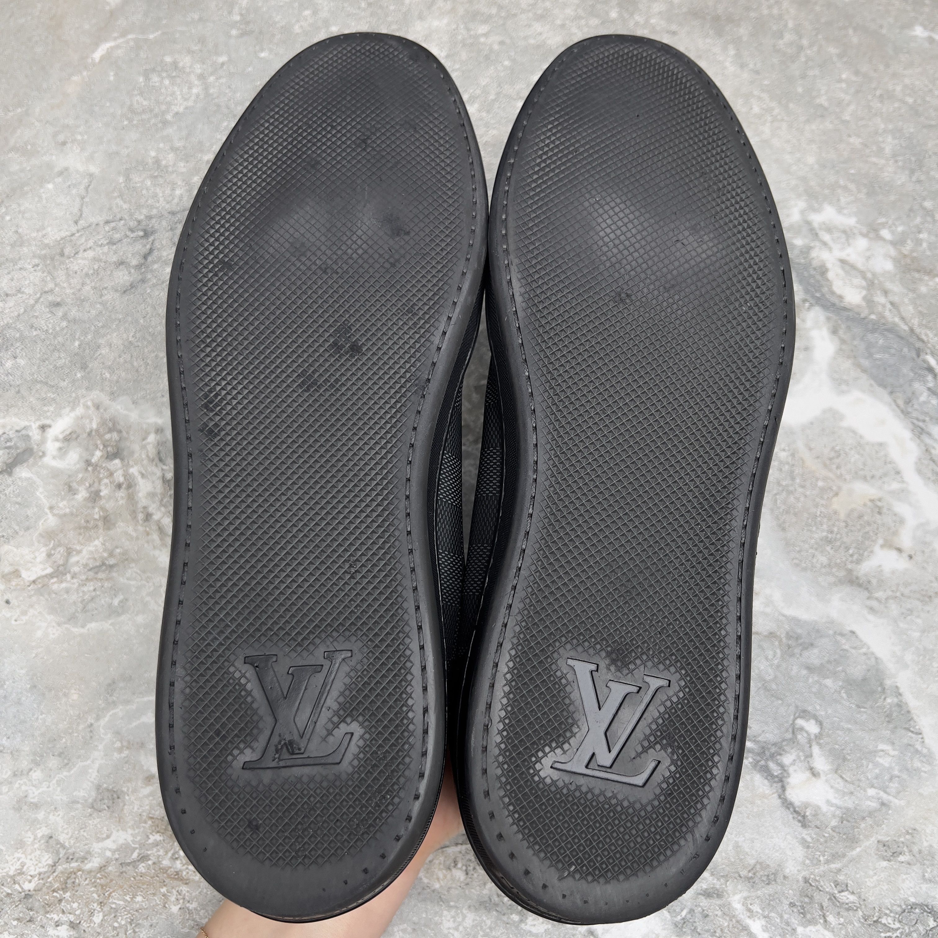 Louis Vuitton Louis Vuitton Offshore Sneakers Damier Nylon Size US 10.5 / EU 43-44 - 11 Thumbnail