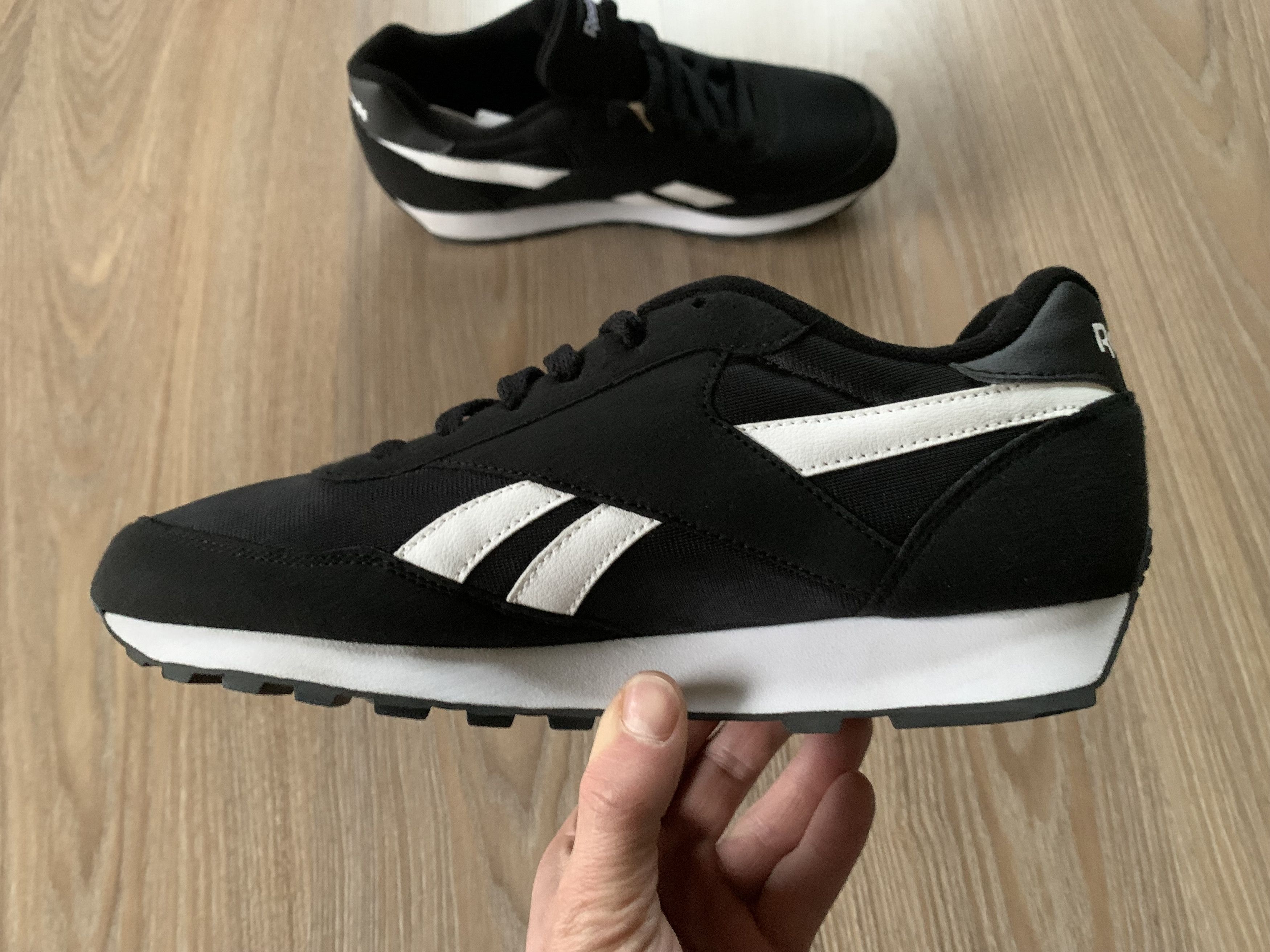 Reebok New Mens Reebok Rewind Run Black Sneakers Size US 9 / EU 42 - 6 Thumbnail