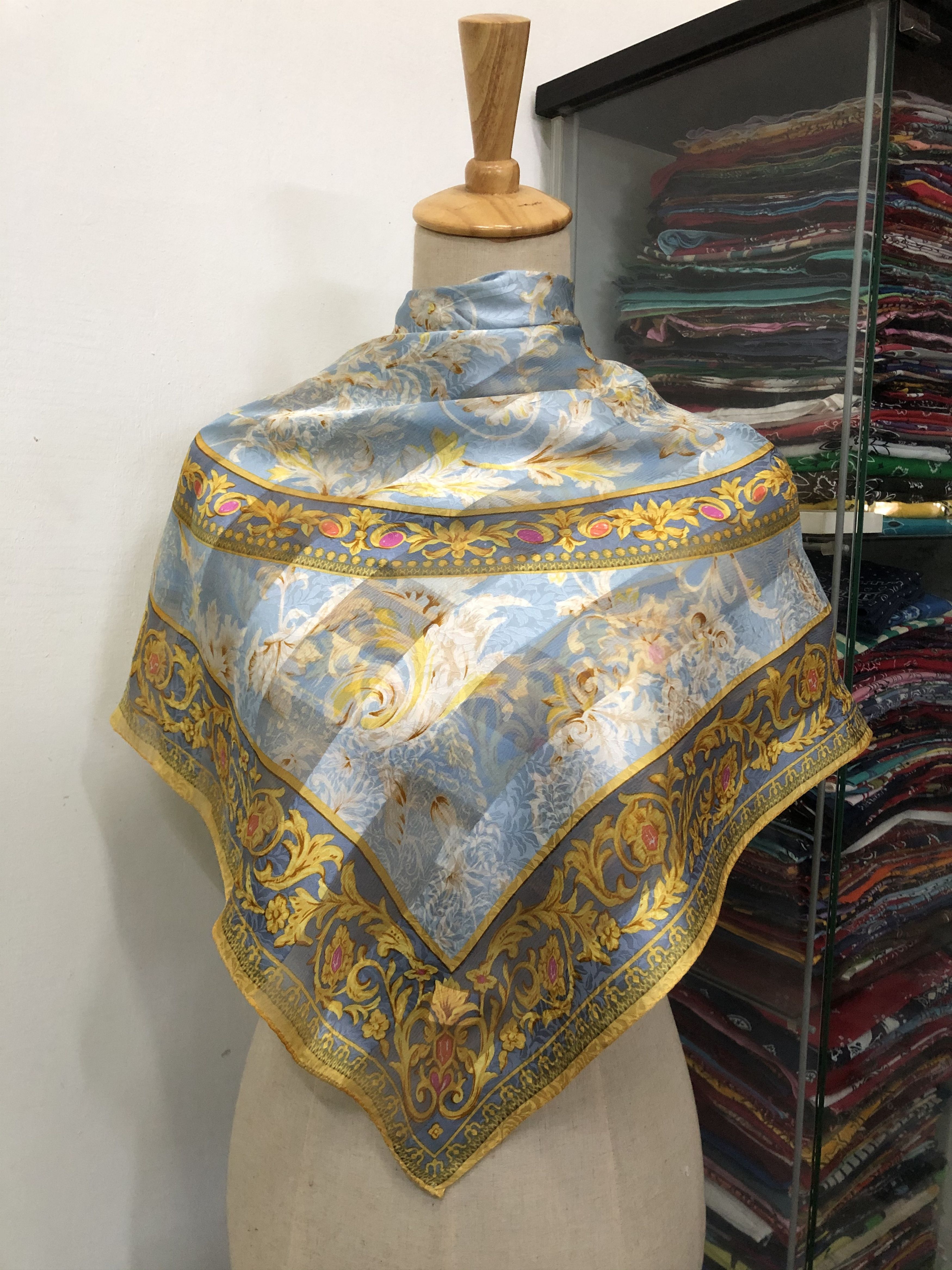 Vintage Vintage Silk Scarf Size ONE SIZE - 1 Thumbnail