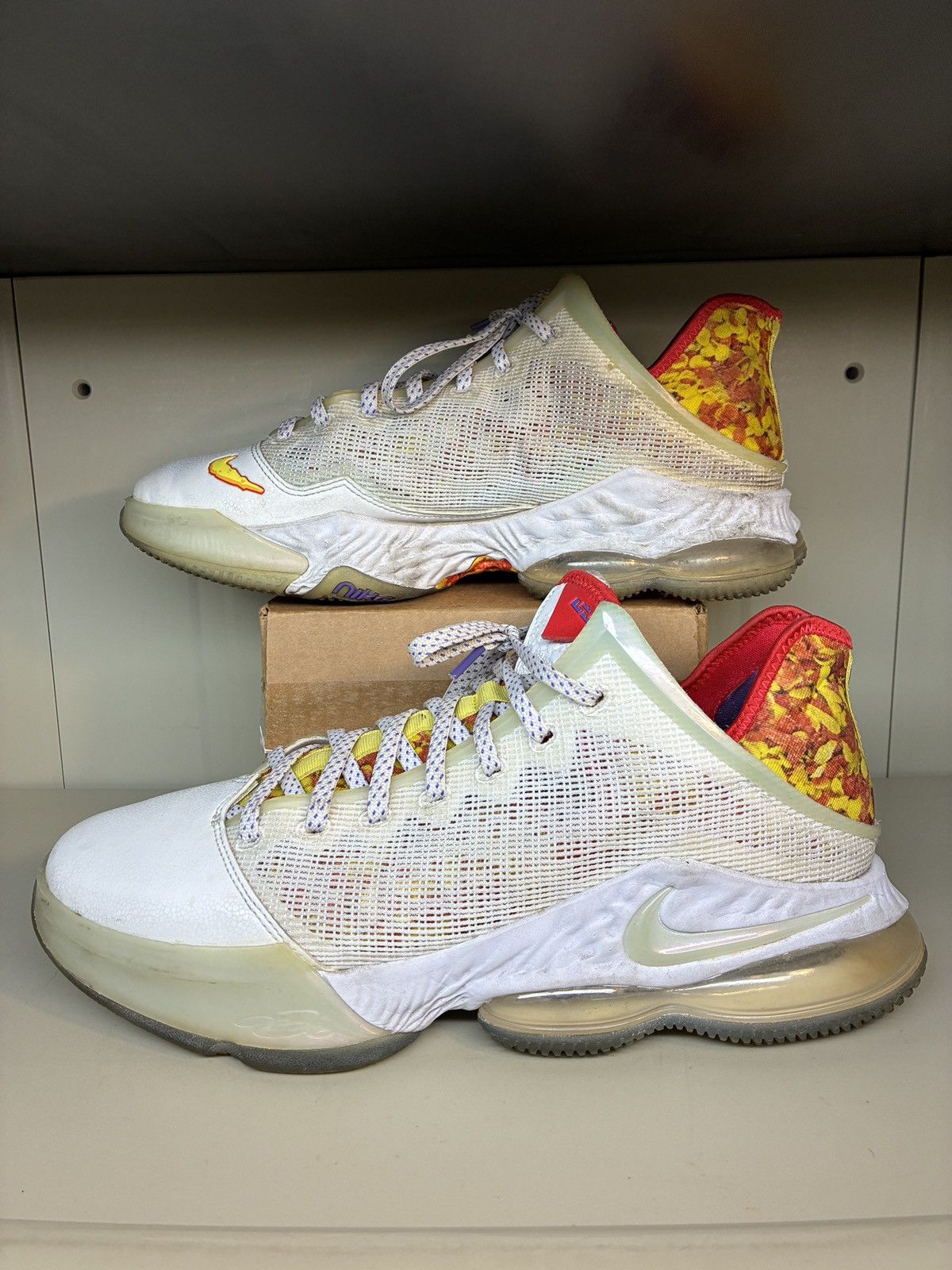 Other Nike LeBron 19 Low Magic Fruity Pebbles James Men Size 13 Size US 13 / EU 46 - 1 Thumbnail