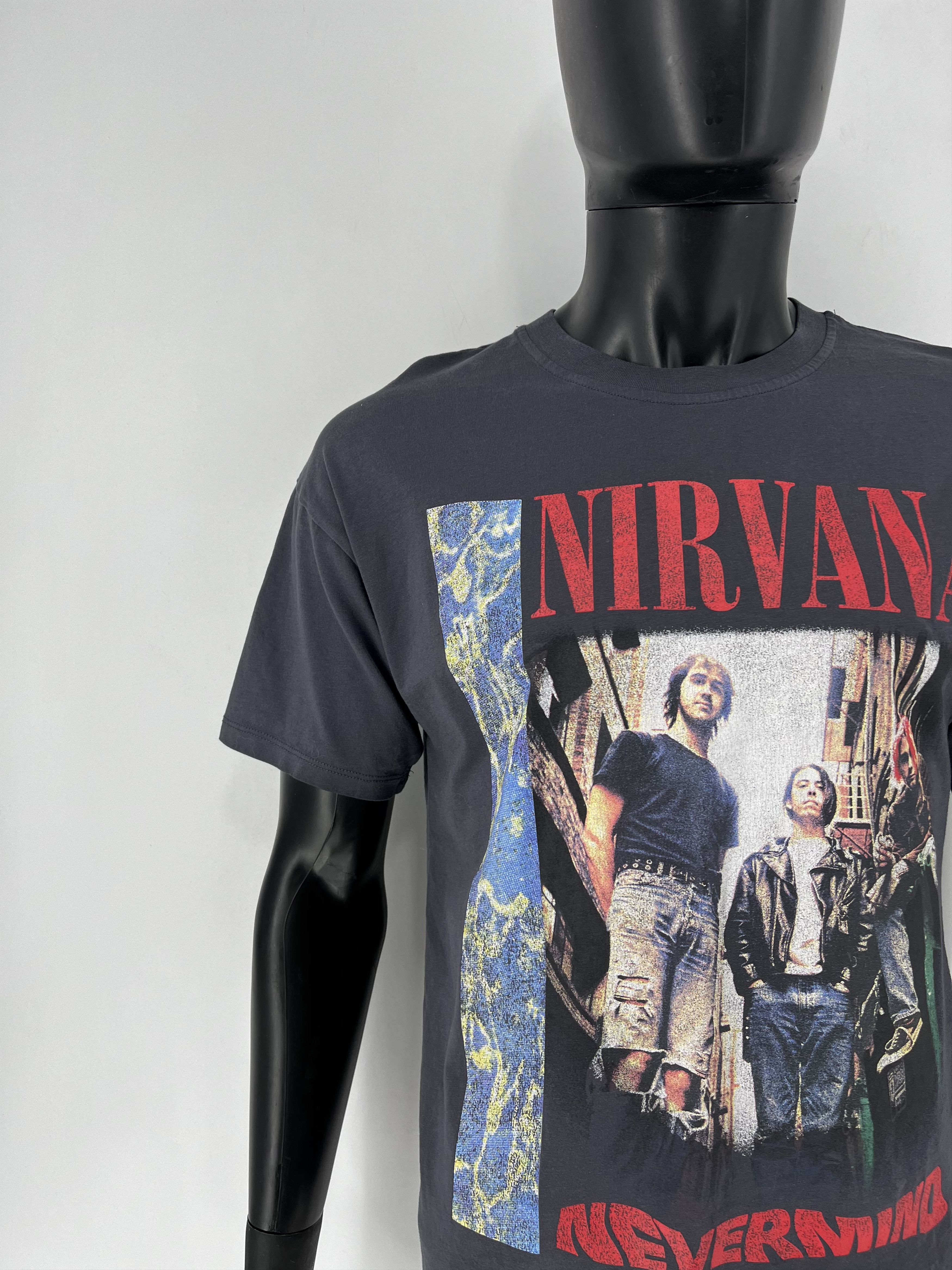 Band Tees × Vintage Vintage Y2K Nirvana Kurt Cobain Tee Print Band Tour Rock Size US XS / EU 42 / 0 - 6 Thumbnail