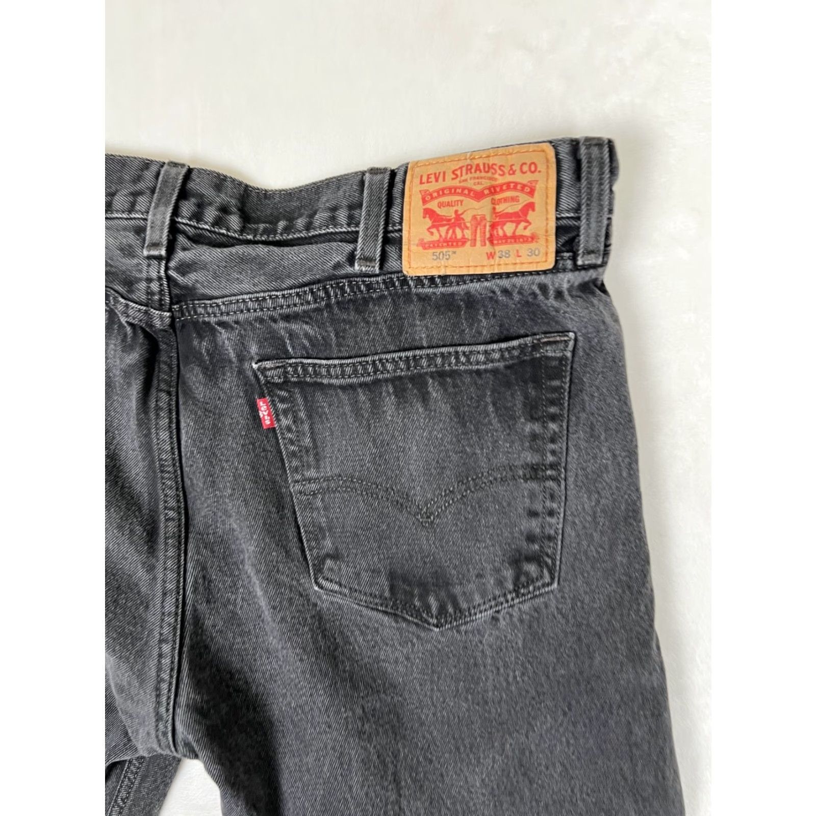 Levi's VINTAGE Levi’s 505 Jeans Black Denim Regular 36x30 29in Inseam 5-Pocket Grunge 90s USA Men Size US 32 / EU 48 - 5 Thumbnail