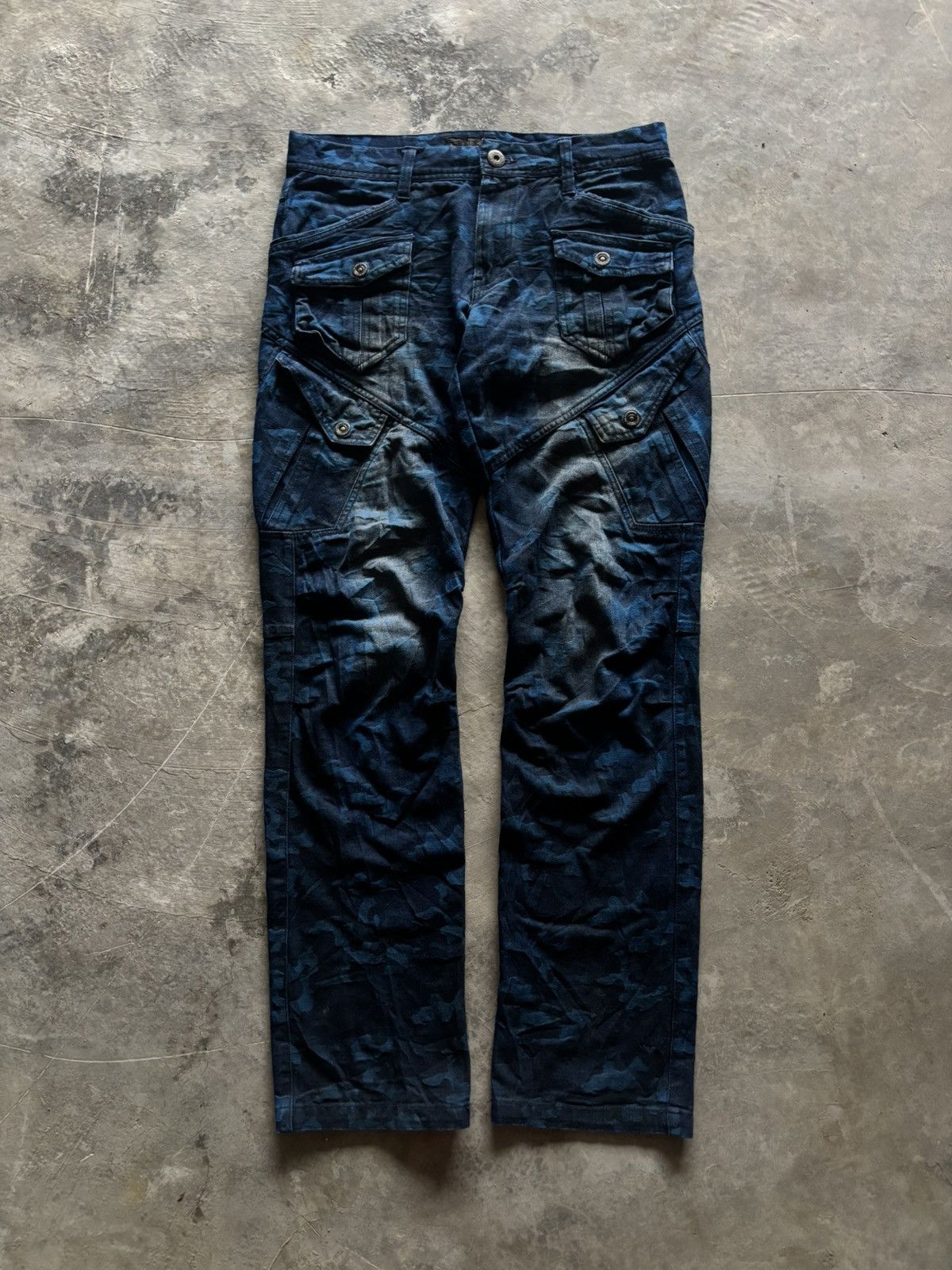 In The Attic IN THE ATTIC CAMO CARGO PANT FADE WASHED MULTIPCOKET Size US 32 / EU 48 - 1 Thumbnail