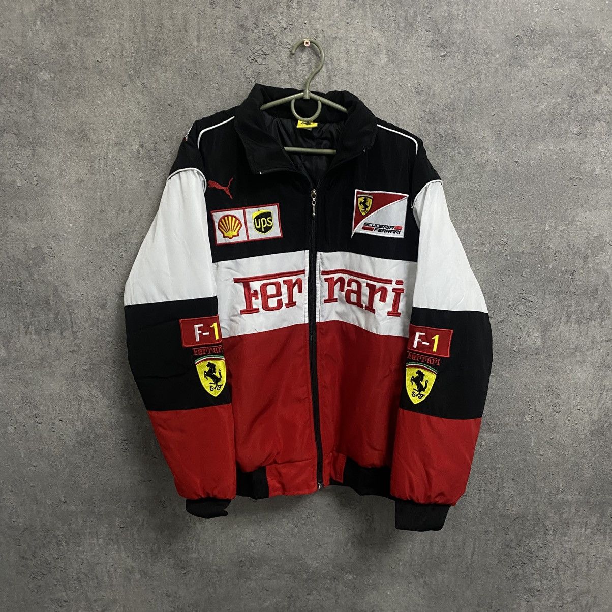 Ferrari Vintage Ferrari Jacket Puma F-1 Size US M / EU 48-50 / 2 - 1 Thumbnail