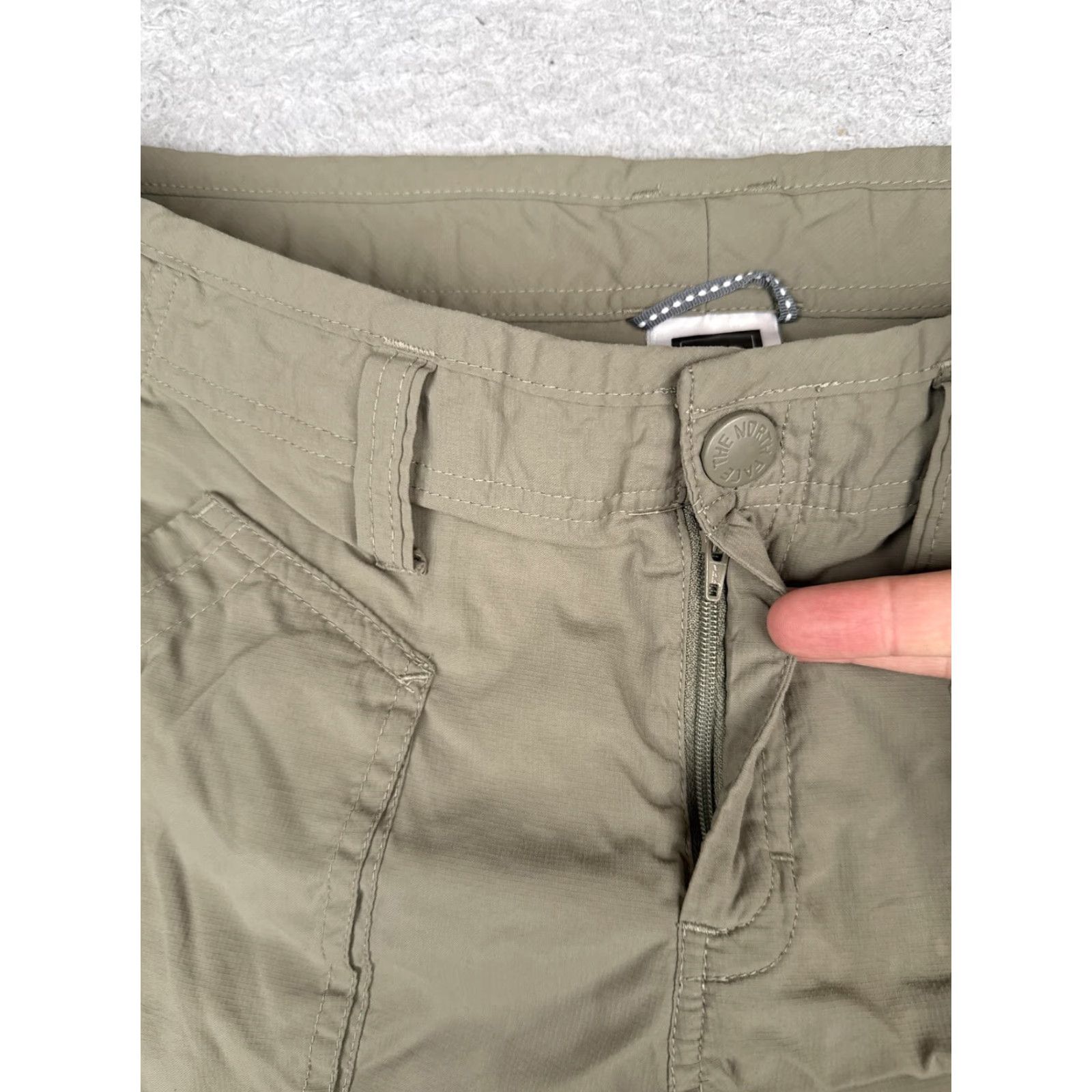 The North Face The North Face Womens Cargo Shorts 10 Green Nylon Hiking Pockets Outdoor Casual Activewear Size 32" / US 10 / IT 46 - 6 Thumbnail