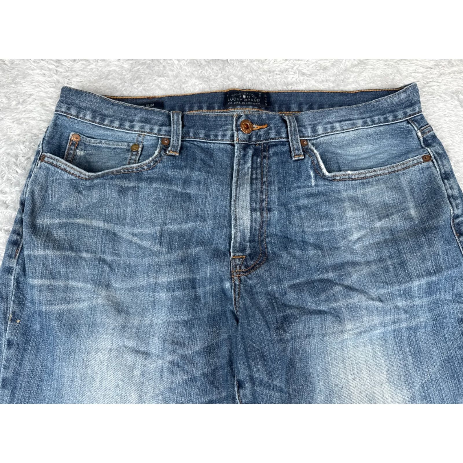 Lucky Brand Lucky Brand Jeans Mens Slim Blue Denim 36 Regular 31in 5-Pocket Distressed Button Fly Cotton Slimming Heritage 121 Vintage No N/A Size US 36 / EU 52 - 4 Thumbnail