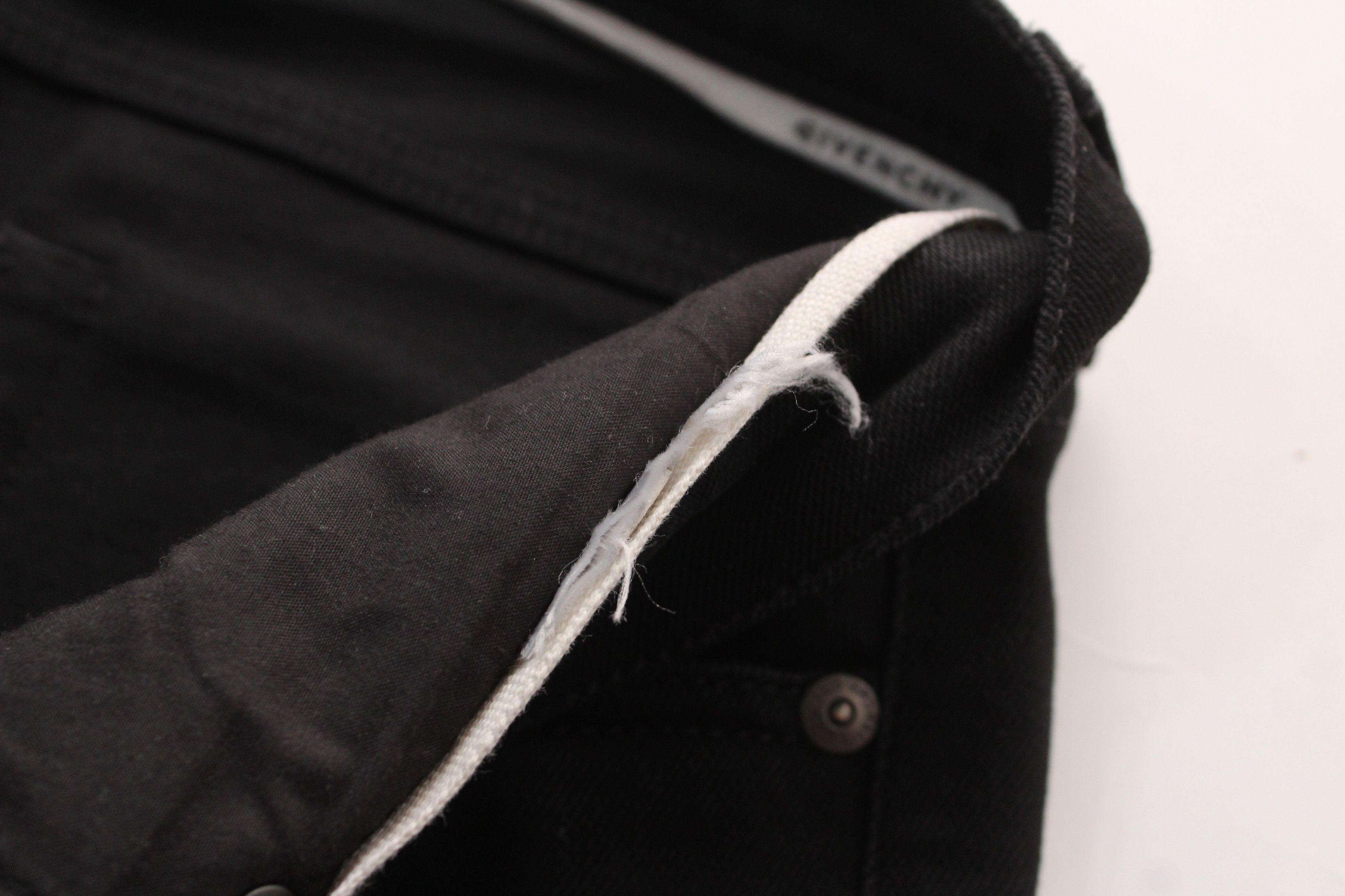 Givenchy Givenchy Black Slim Fit Jeans with Raw Hem Detail Size US 29 - 6 Thumbnail