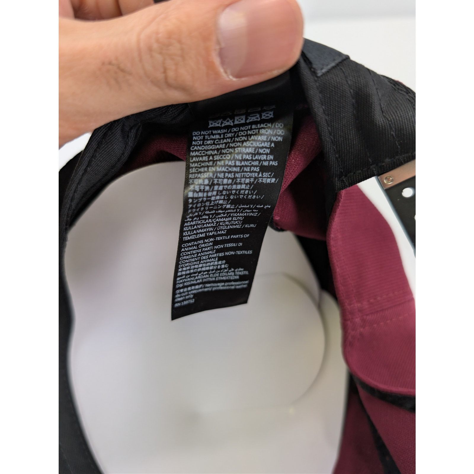 Amiri o1rshd1 Q:2 / Size: OS / Two Tone Trucker Cap / Hat Wine Size ONE SIZE - 13 Thumbnail