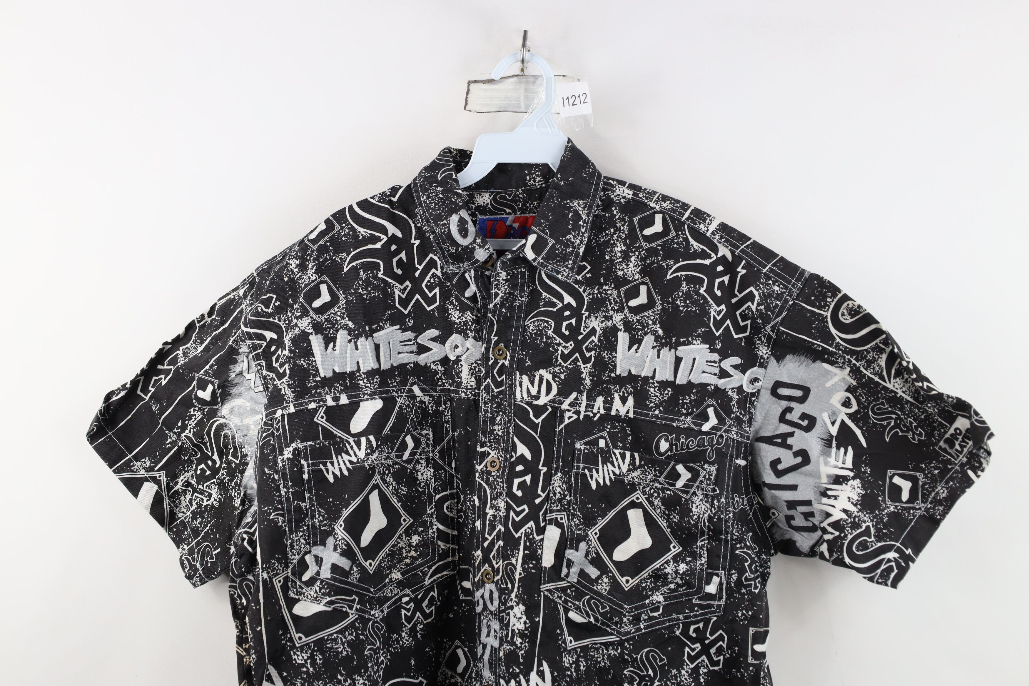 Vintage Vintage 90s Print Chicago White Sox Baseball Button Shirt Size US M / EU 48-50 / 2 - 2 Thumbnail